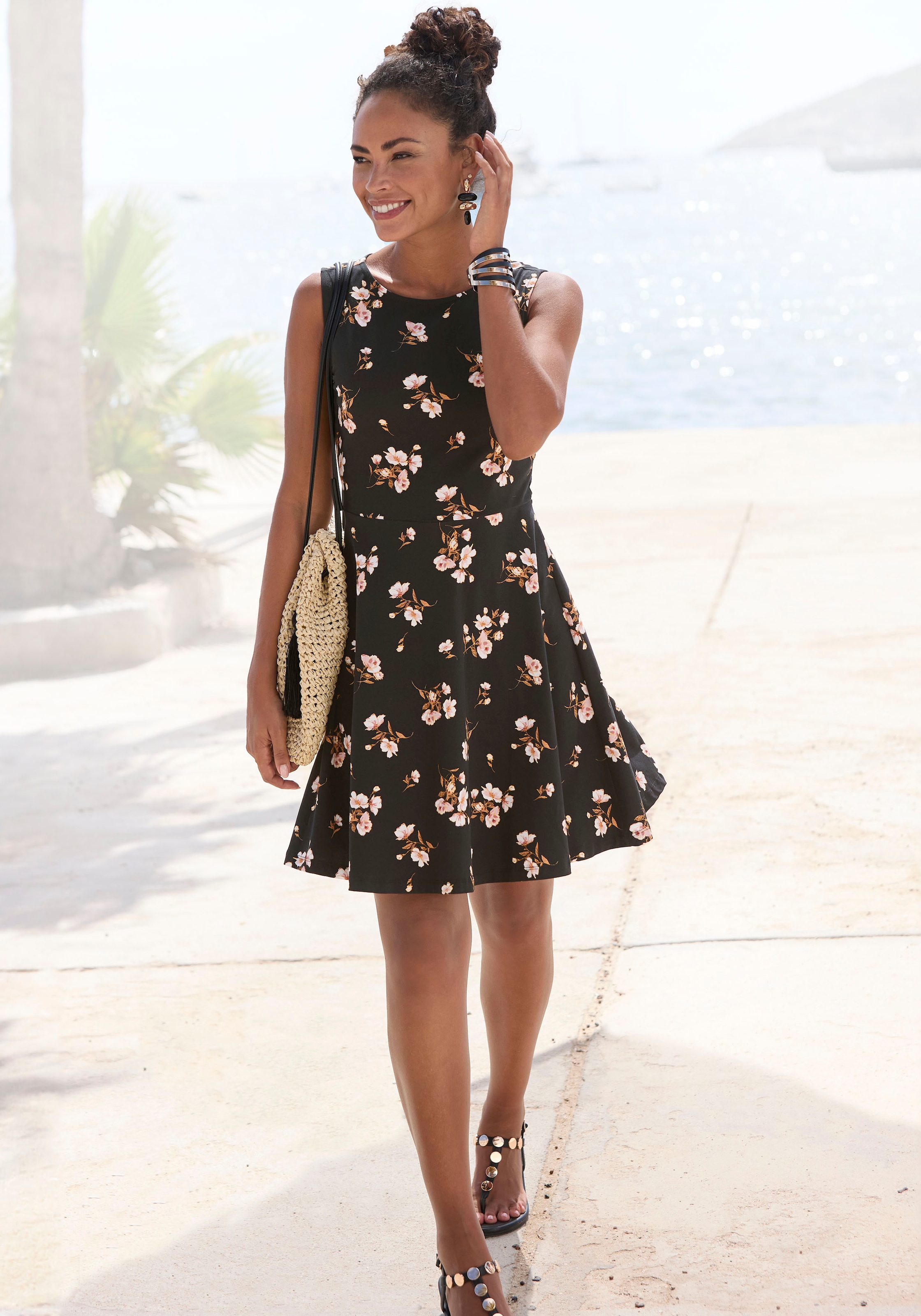 Vivance Strandkleid »mit Blumenprint« Ohne Taschen Minikleid, Sommerkleid aus Baumwolle, Skaterkleid, Jerseykleid
