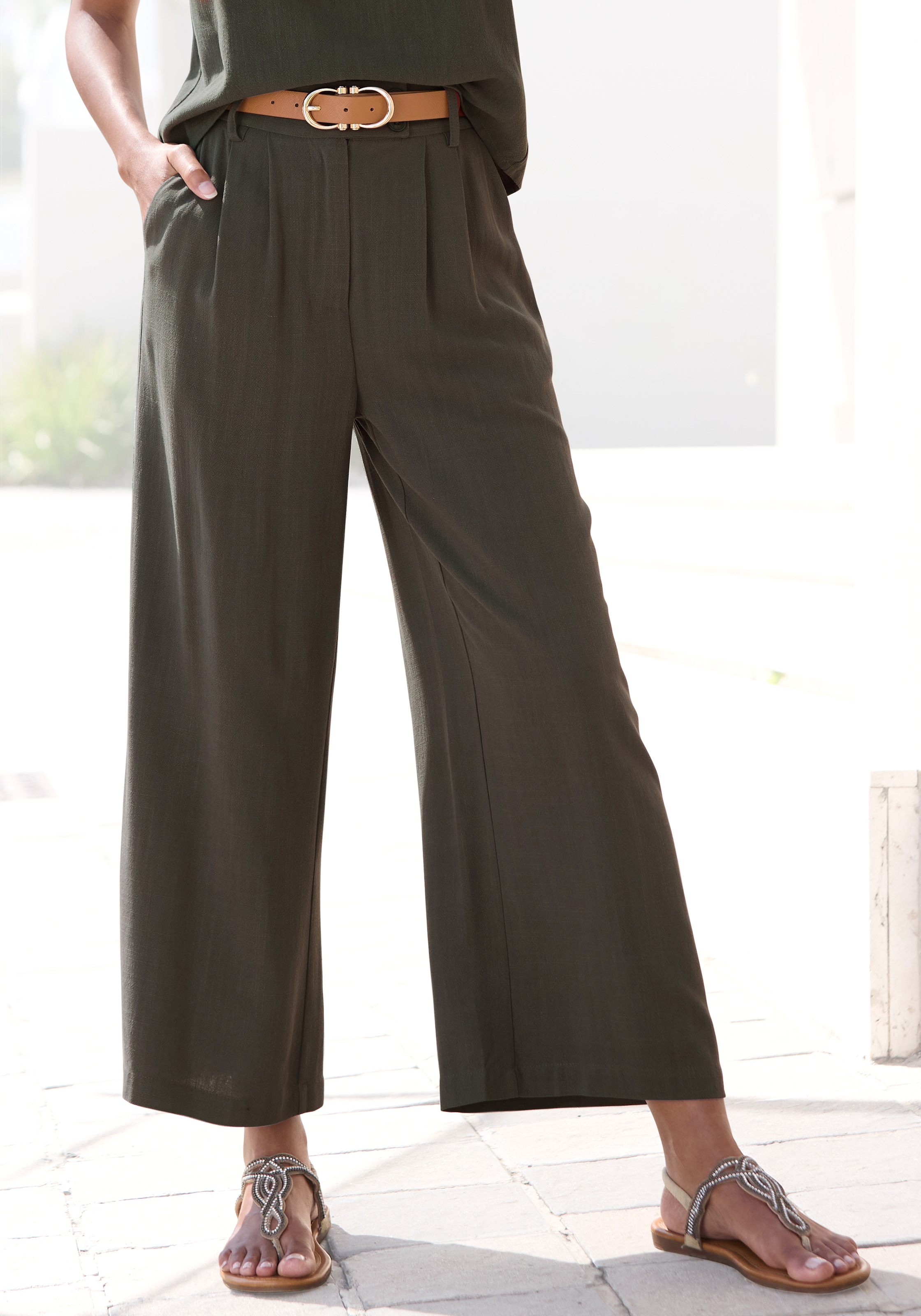 LASCANA Bundfaltenhose, mit Taschen und Knopfdetail, weites Bein, Leinenhose, Sommerhose
