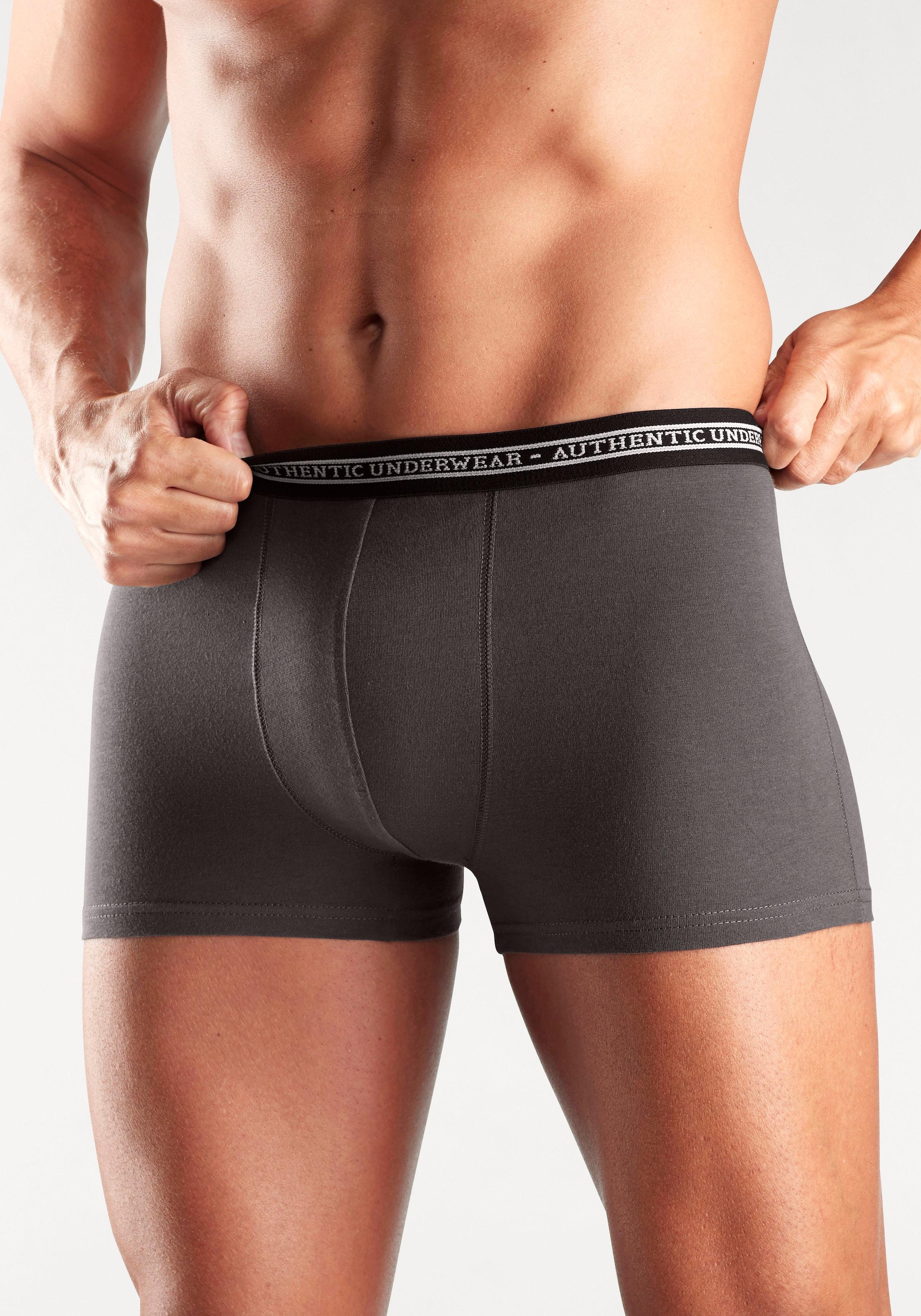AUTHENTIC UNDERWEAR Boxer »Boxershorts für Herren«, (Packung, 4 St.), schwarzer Webbund mit Logoschriftzug