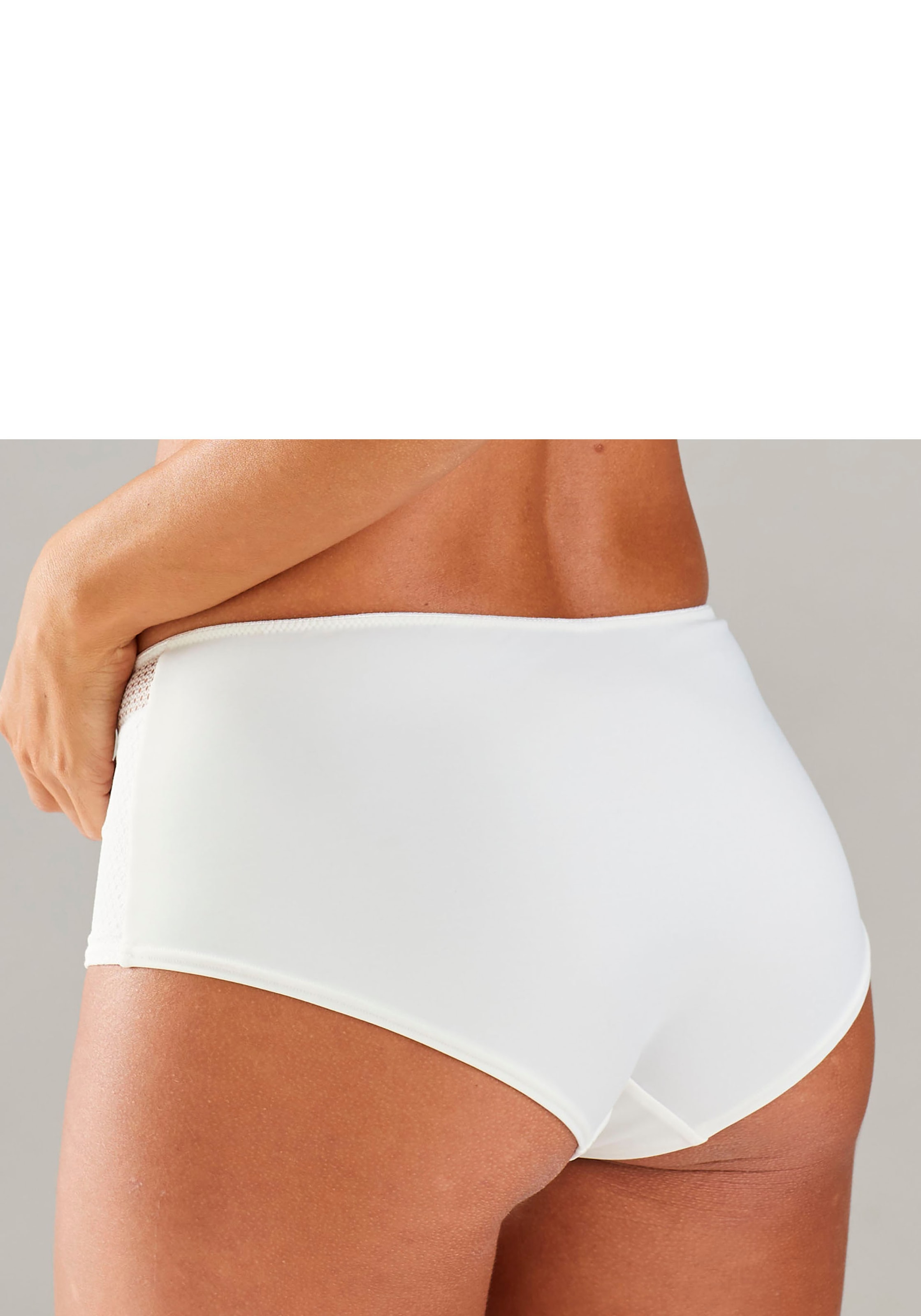 Nuance Panty, mit feiner Zierschleife und Schmuckaccessoire