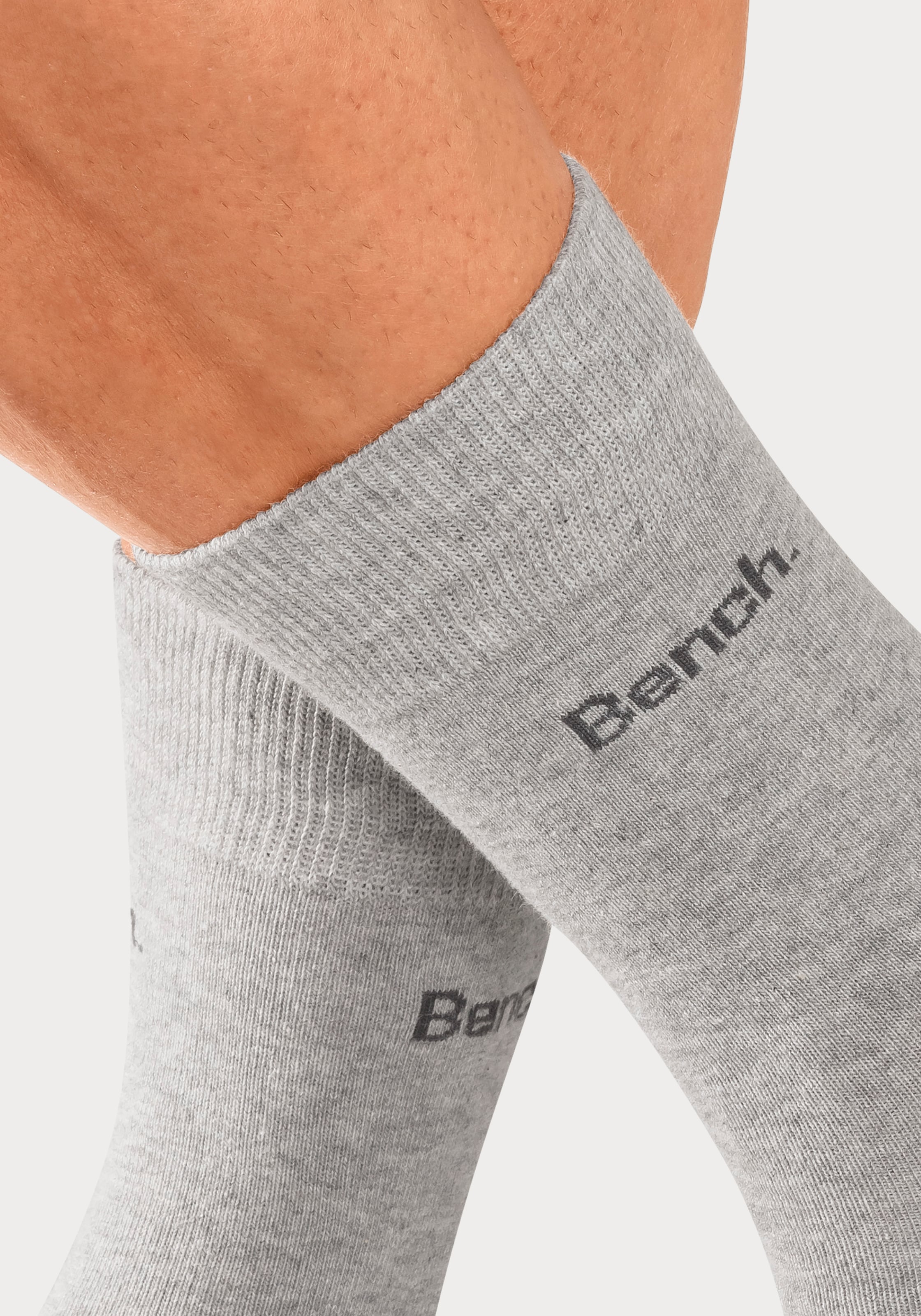 Bench. Basicsocken, (Packung, 4 Paar), in angenehm weicher Markenqualität