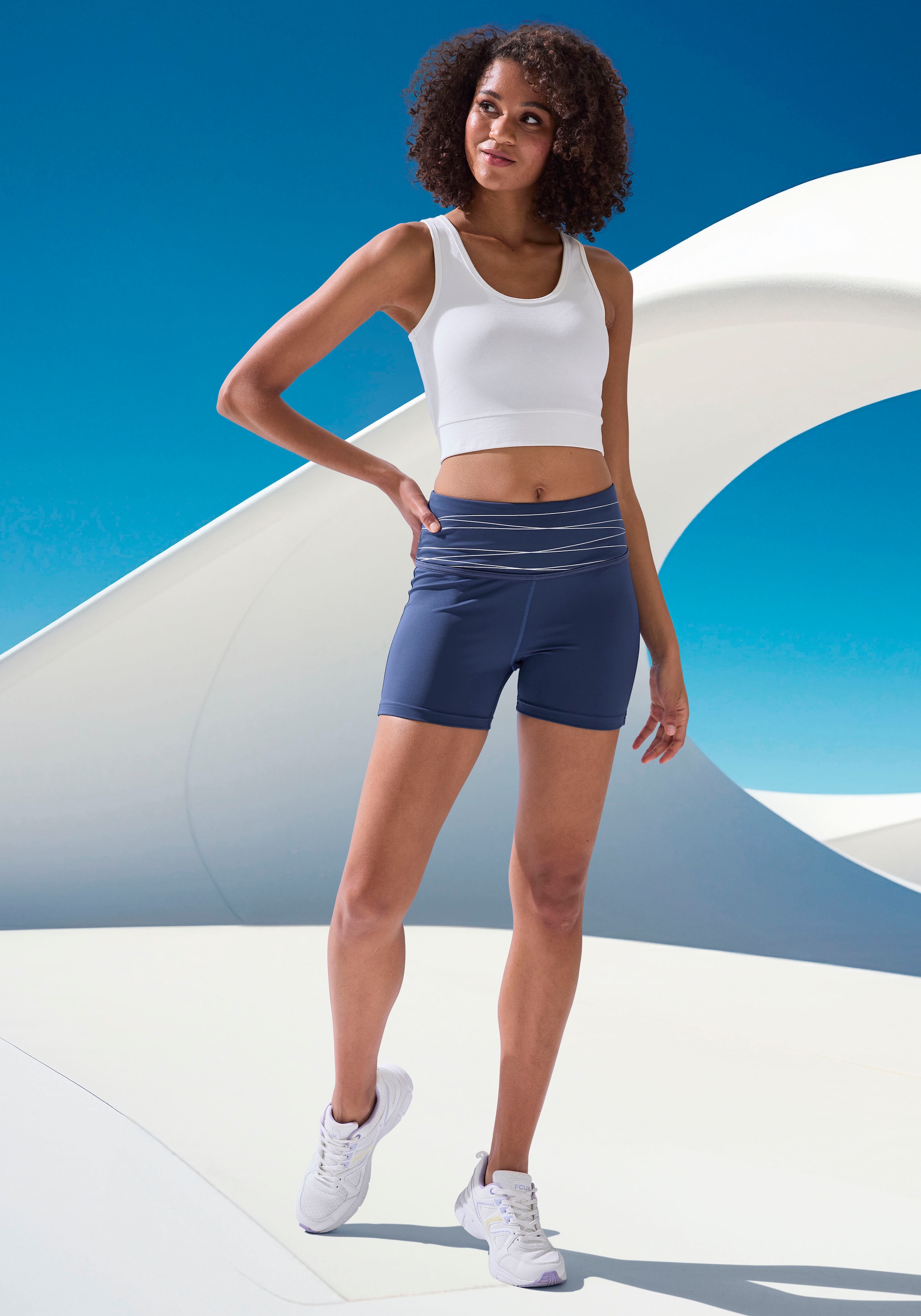 Vivance active Shorts, Sportshorts mit breiten Bündchen und Druck