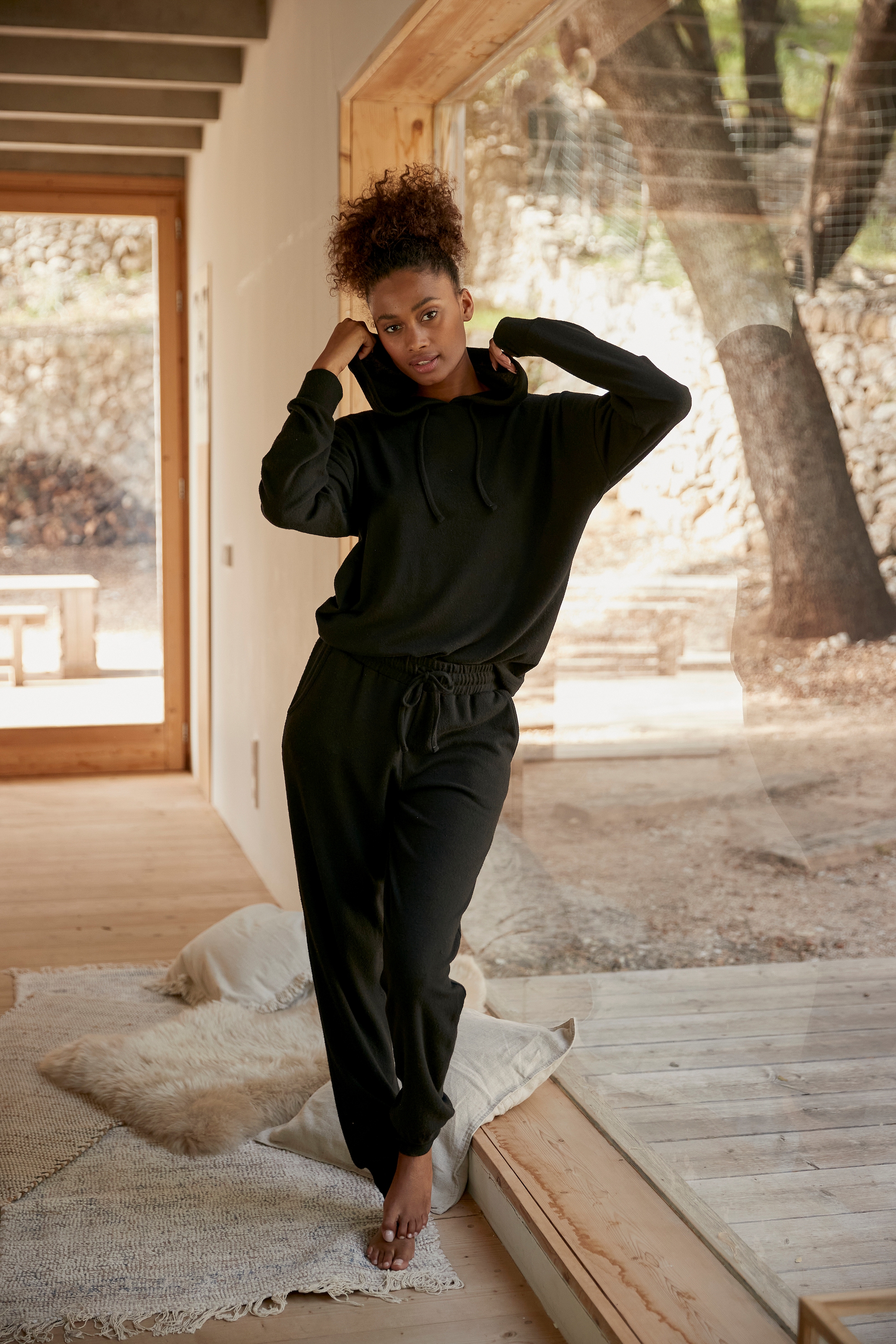 LASCANA Kapuzenpullover, Loungepullover in lässiger Form, Loungewear