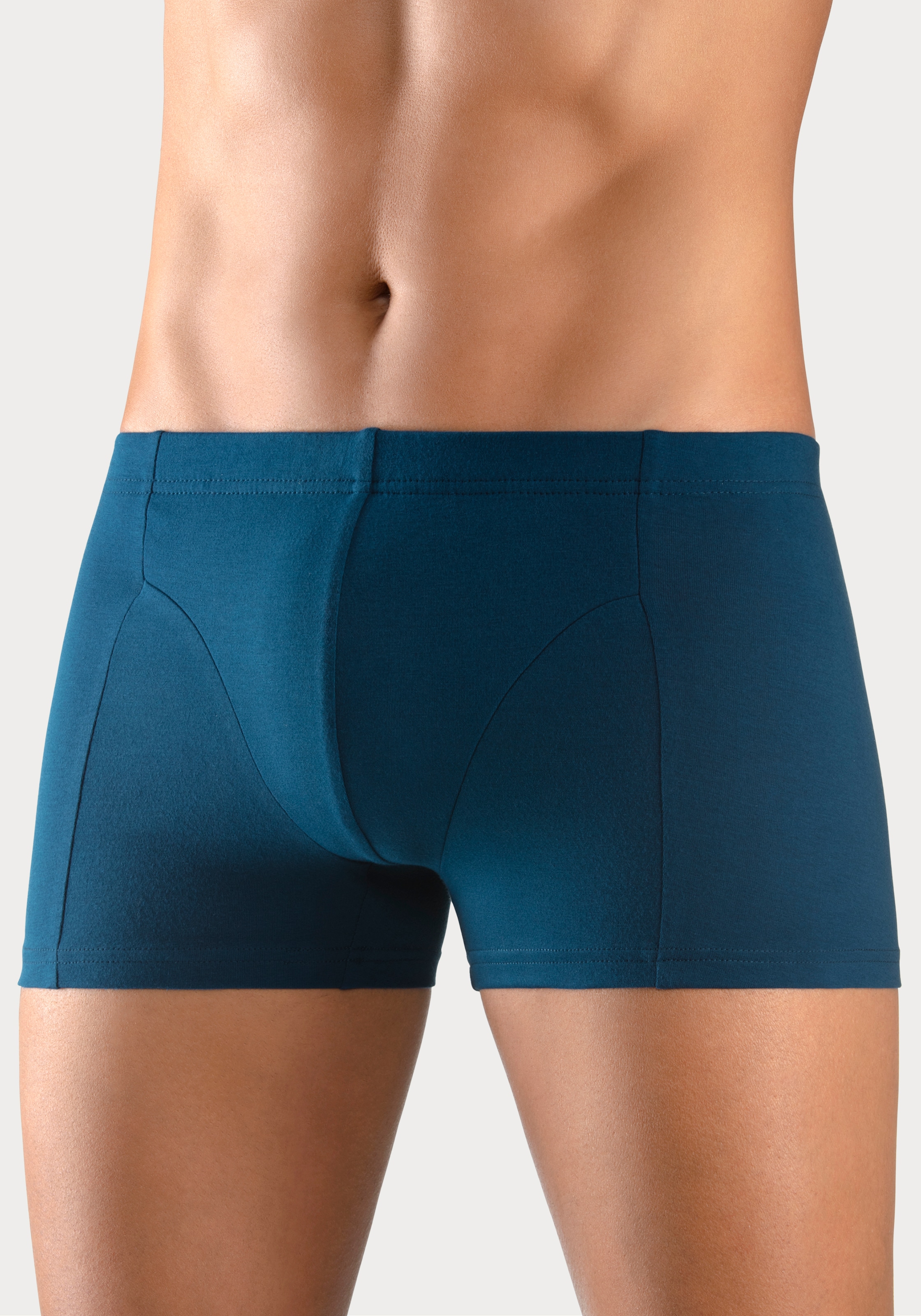 Bench. Boxer »Boxershorts für Herren«, (Dose, 4 St.), Unterhosen in der Dose mit kleinem Logodruck auf dem Bein