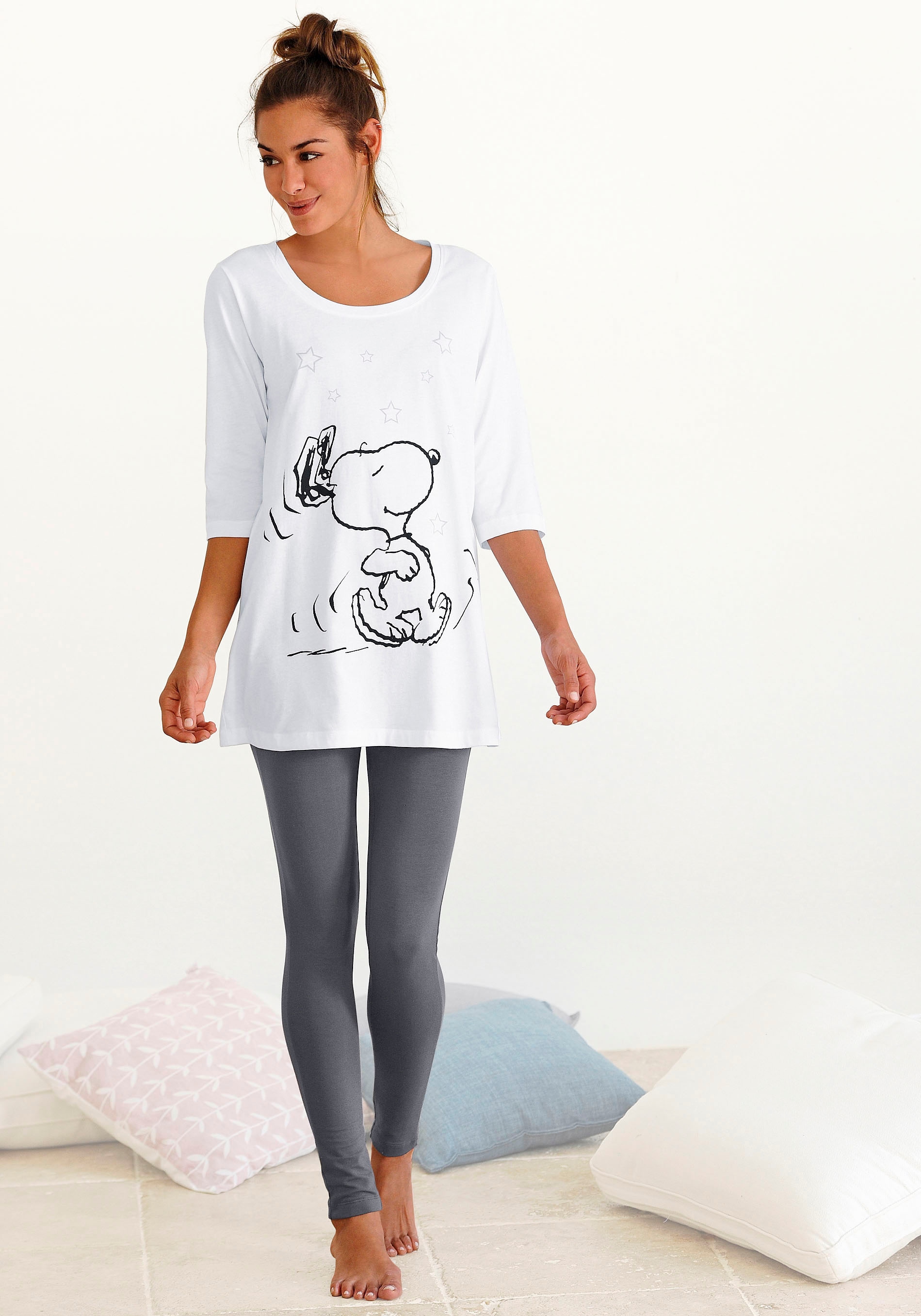 Peanuts Pyjama, (2 tlg.), mit Leggings und legerem Shirt mit Snoopy Druck