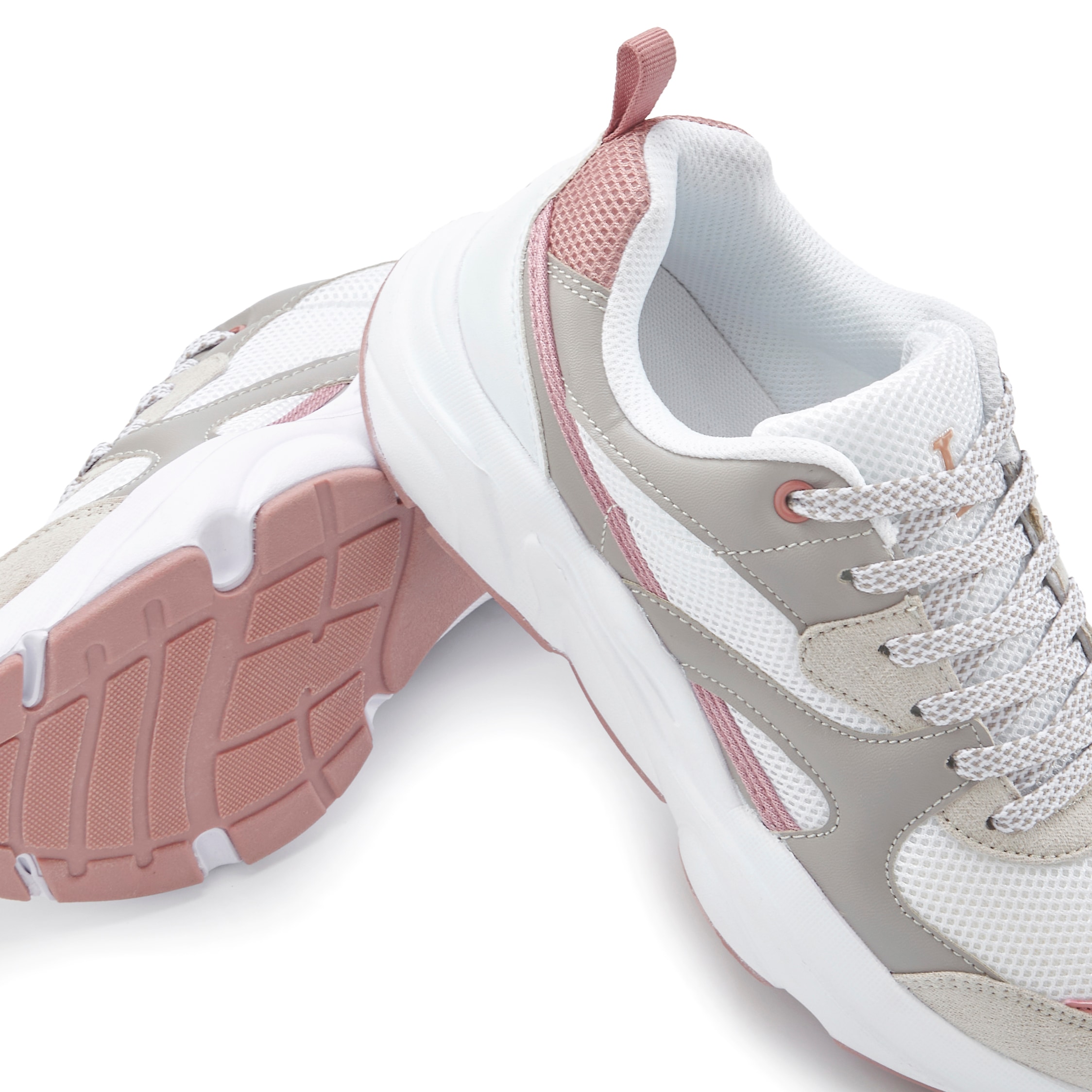 LASCANA Sneaker, mit ultraleichter Chunky-Sohle, Schnürhalbschuh, Freizeitschuh