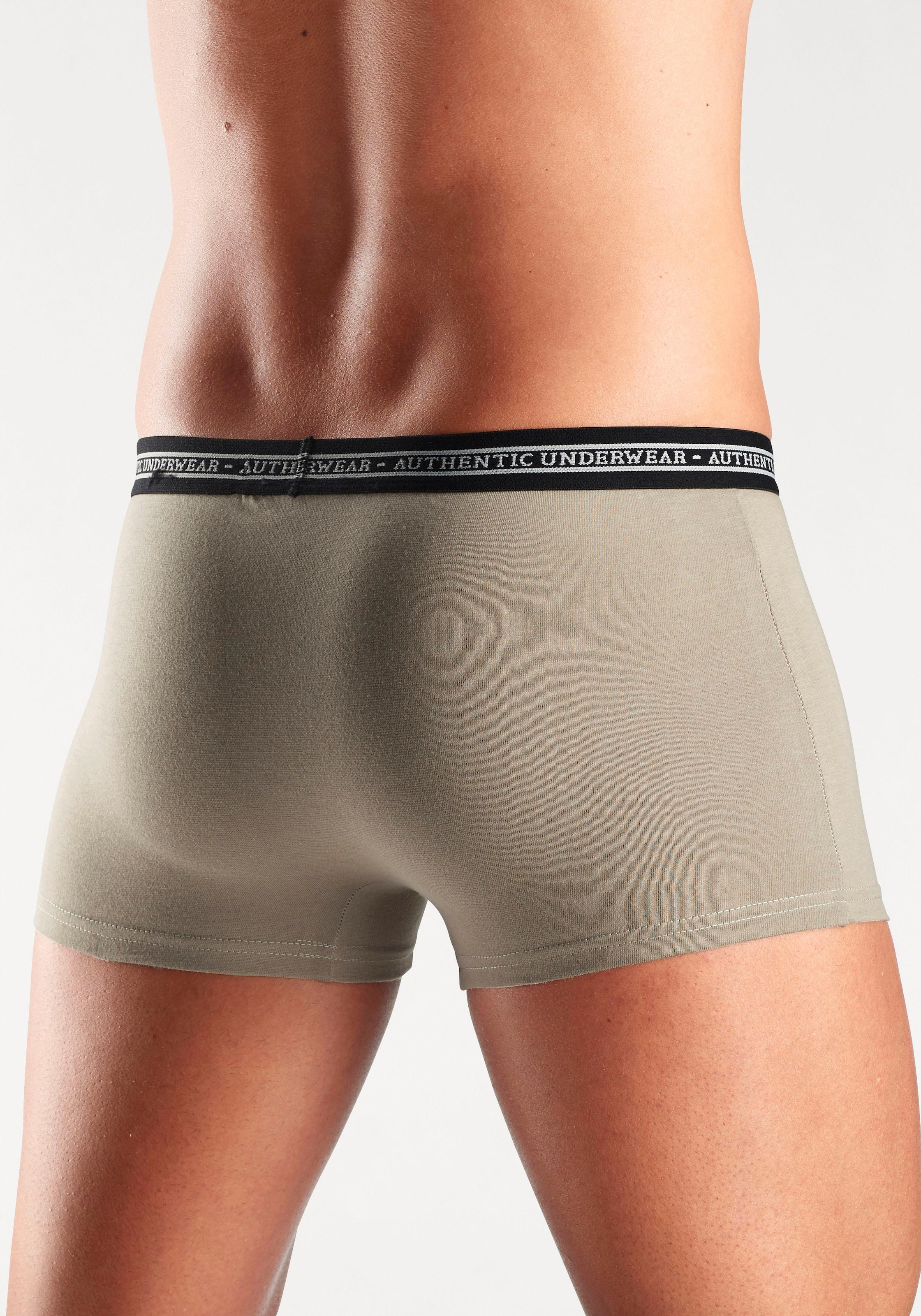 AUTHENTIC UNDERWEAR Boxer »Boxershorts für Herren«, (Packung, 4 St.), schwarzer Webbund mit Logoschriftzug