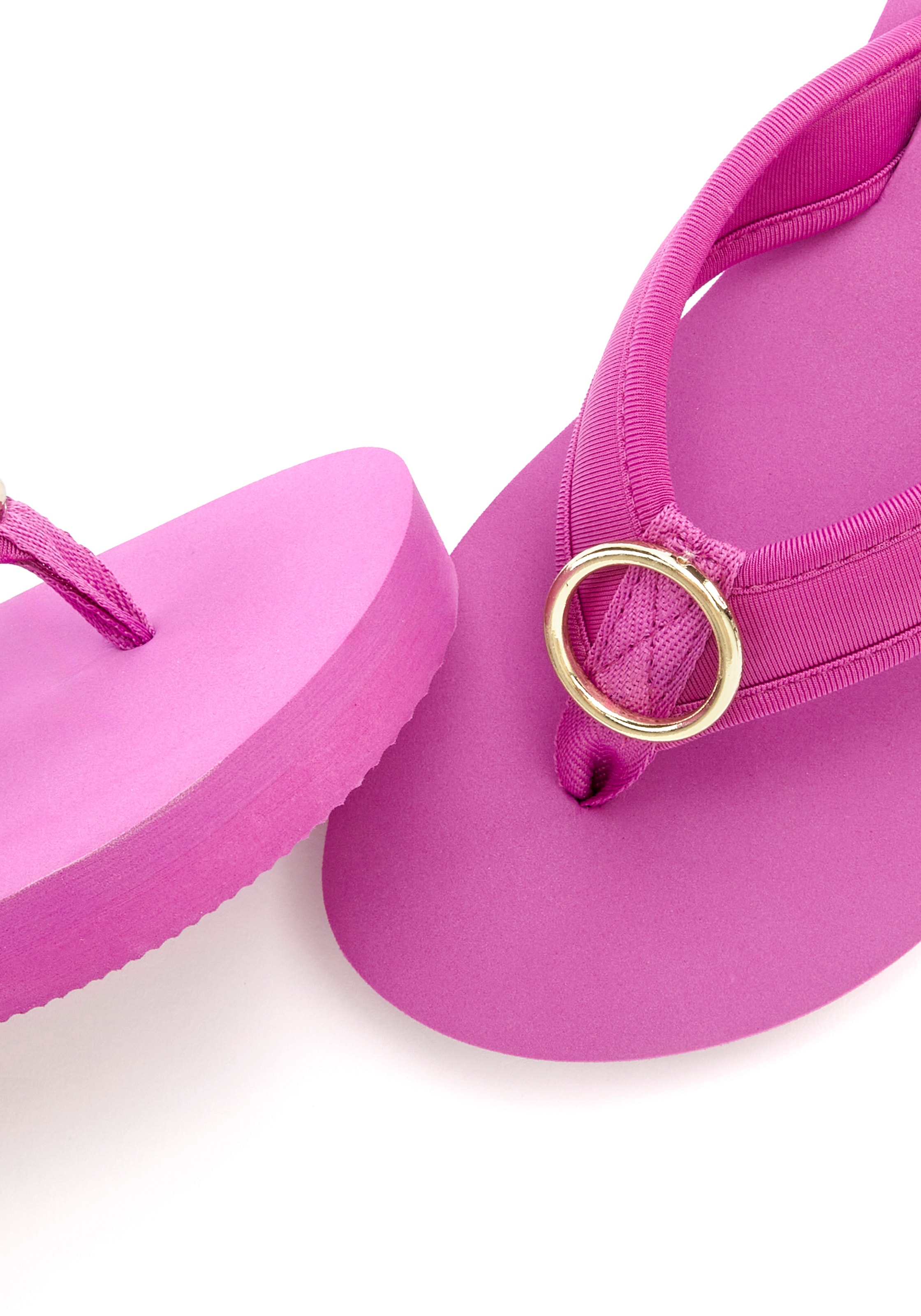 LASCANA Badezehentrenner »Sandale, Badeschuh, Pantolette, Badelatsche, Flip Flop, Sommerschuh,«  Zehentrenner mit Ringapplikation "Italy" VEGAN