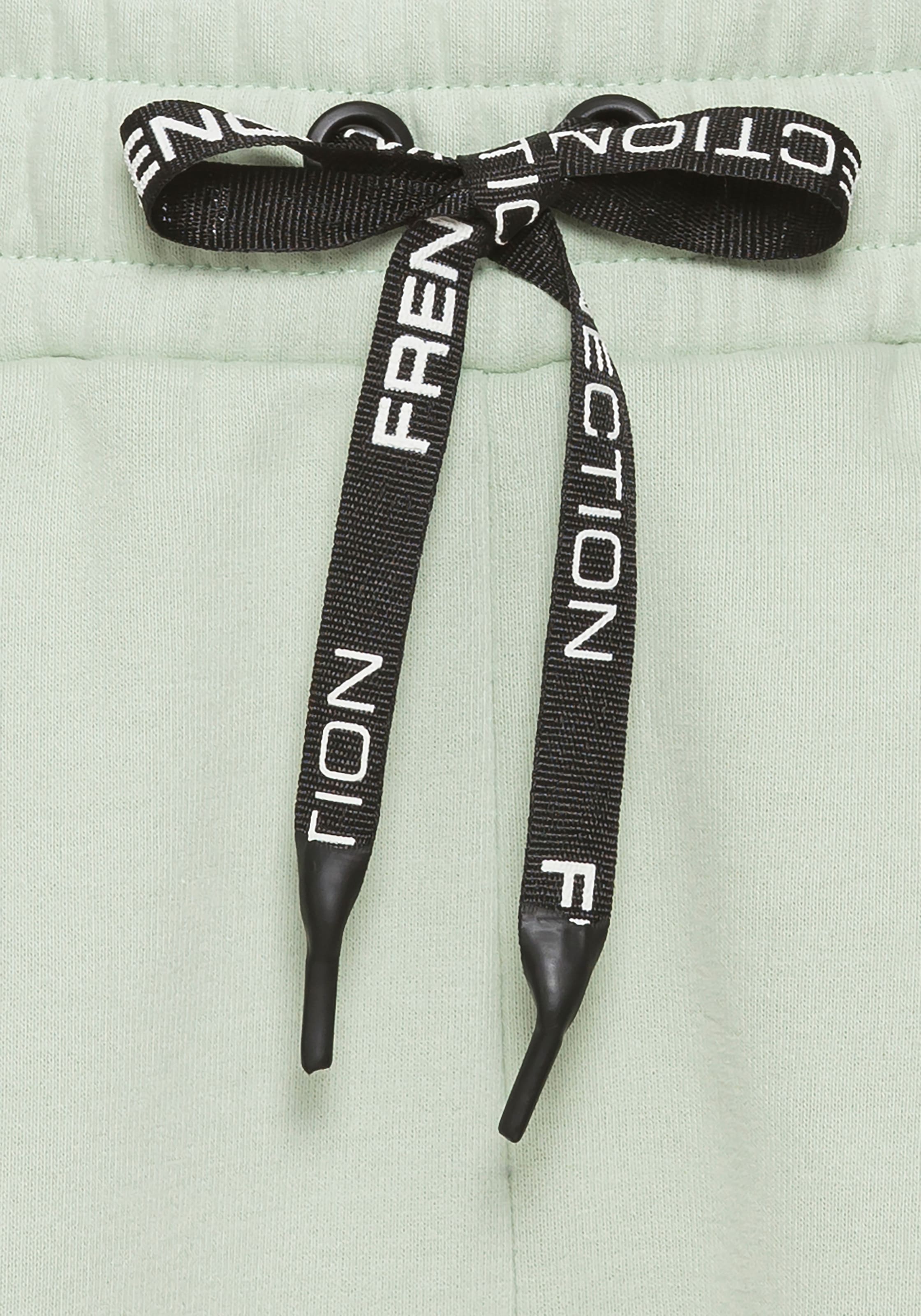 French Connection Sweathose, mit seitlichen Kontraststreifen und Logodruck