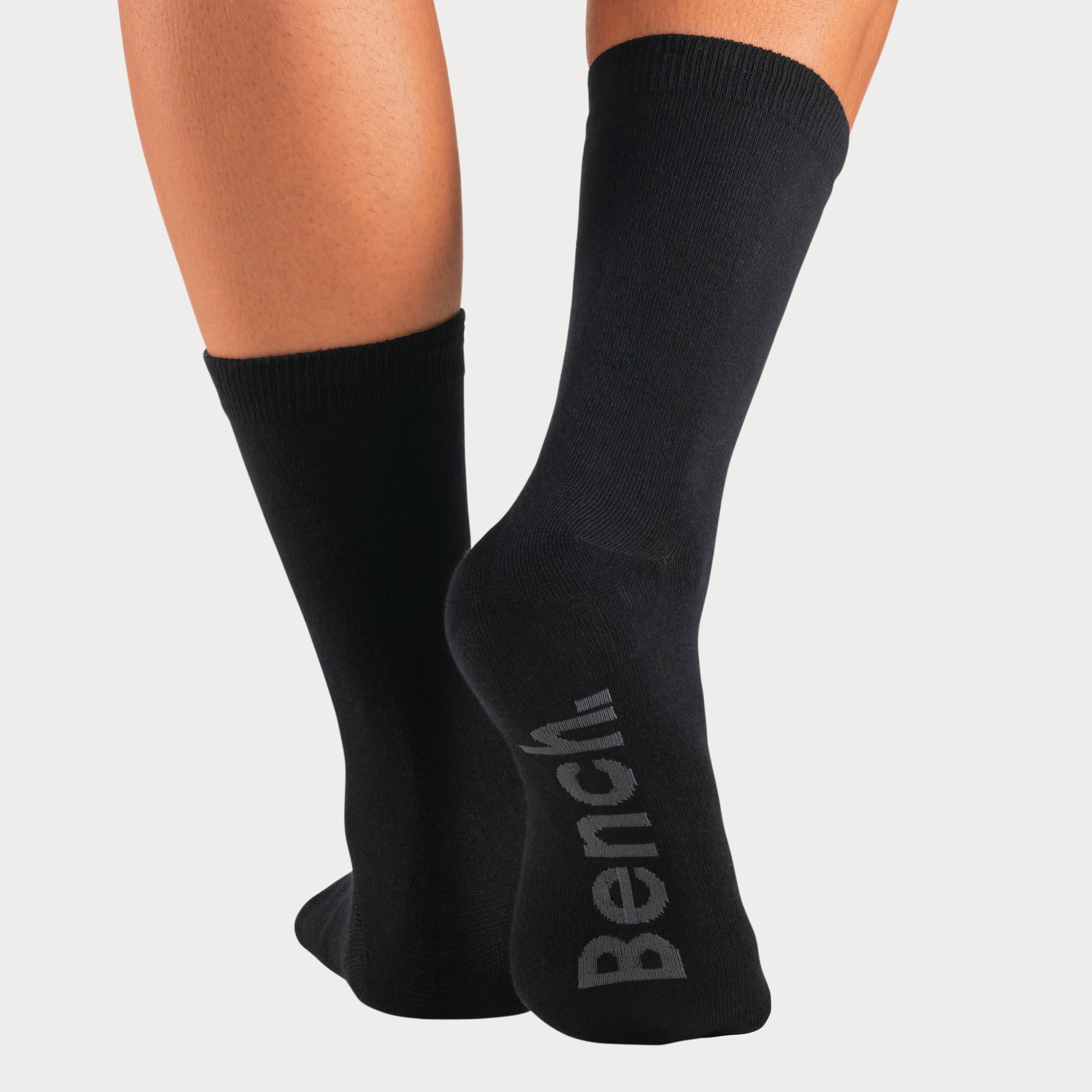 Bench. Socken, (Dose, 4 Paar), mit farbigen Innenbündchen, sortiert in edler Geschenkdose