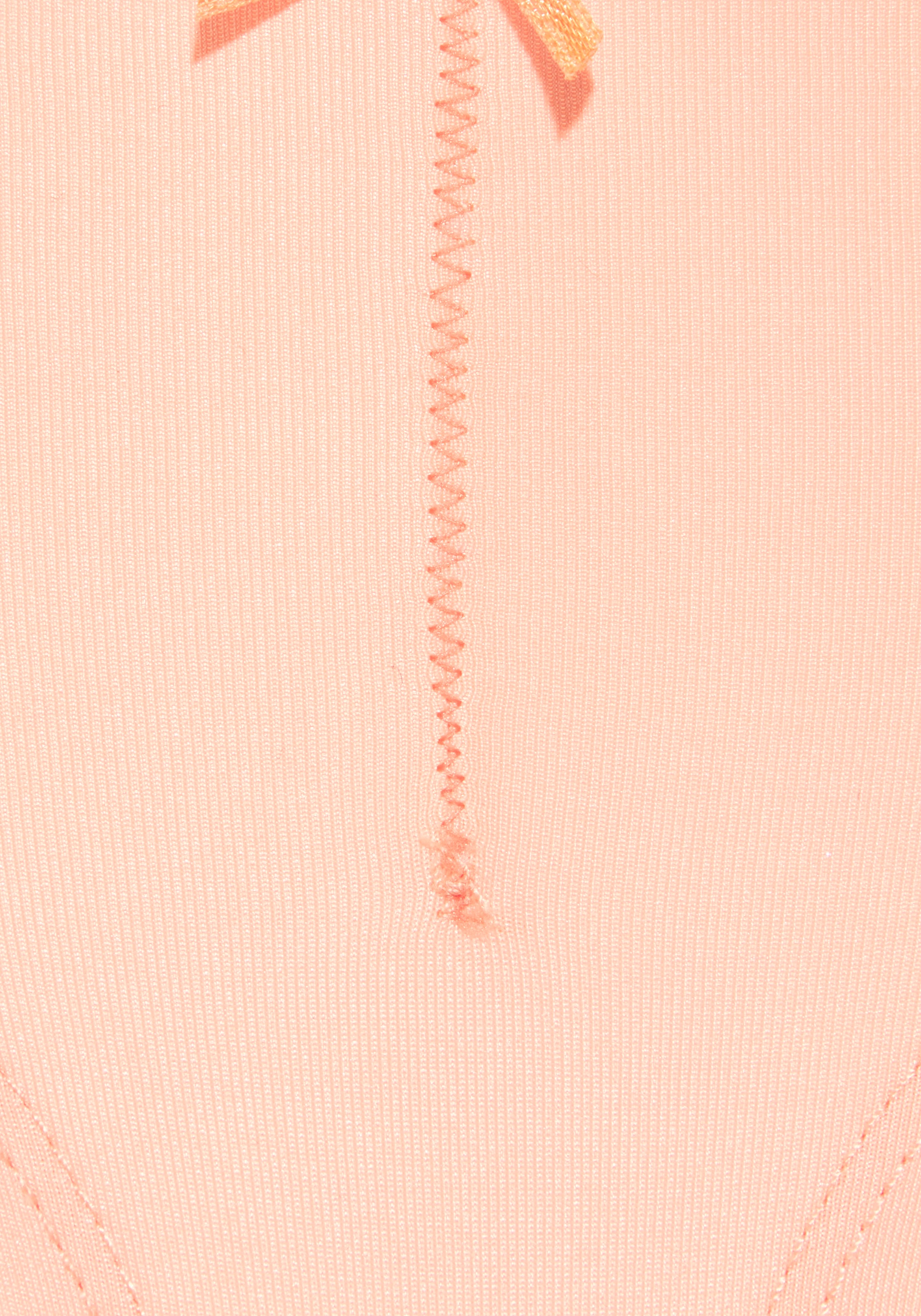 LASCANA Brasilslip mit schöner Spitze hinten