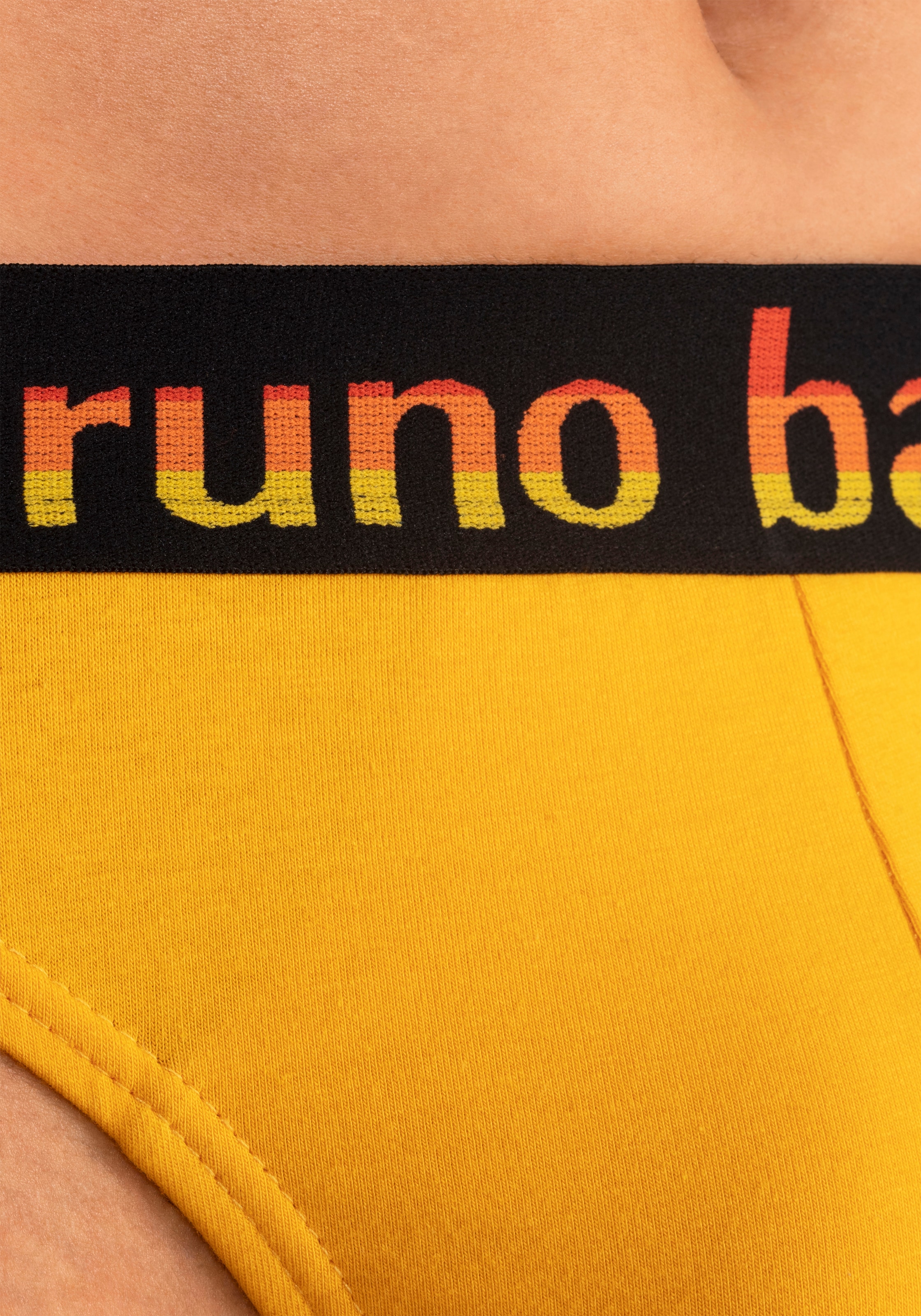 Bruno Banani String, (Packung, 5 St.), mit Streifen Logo Webbund