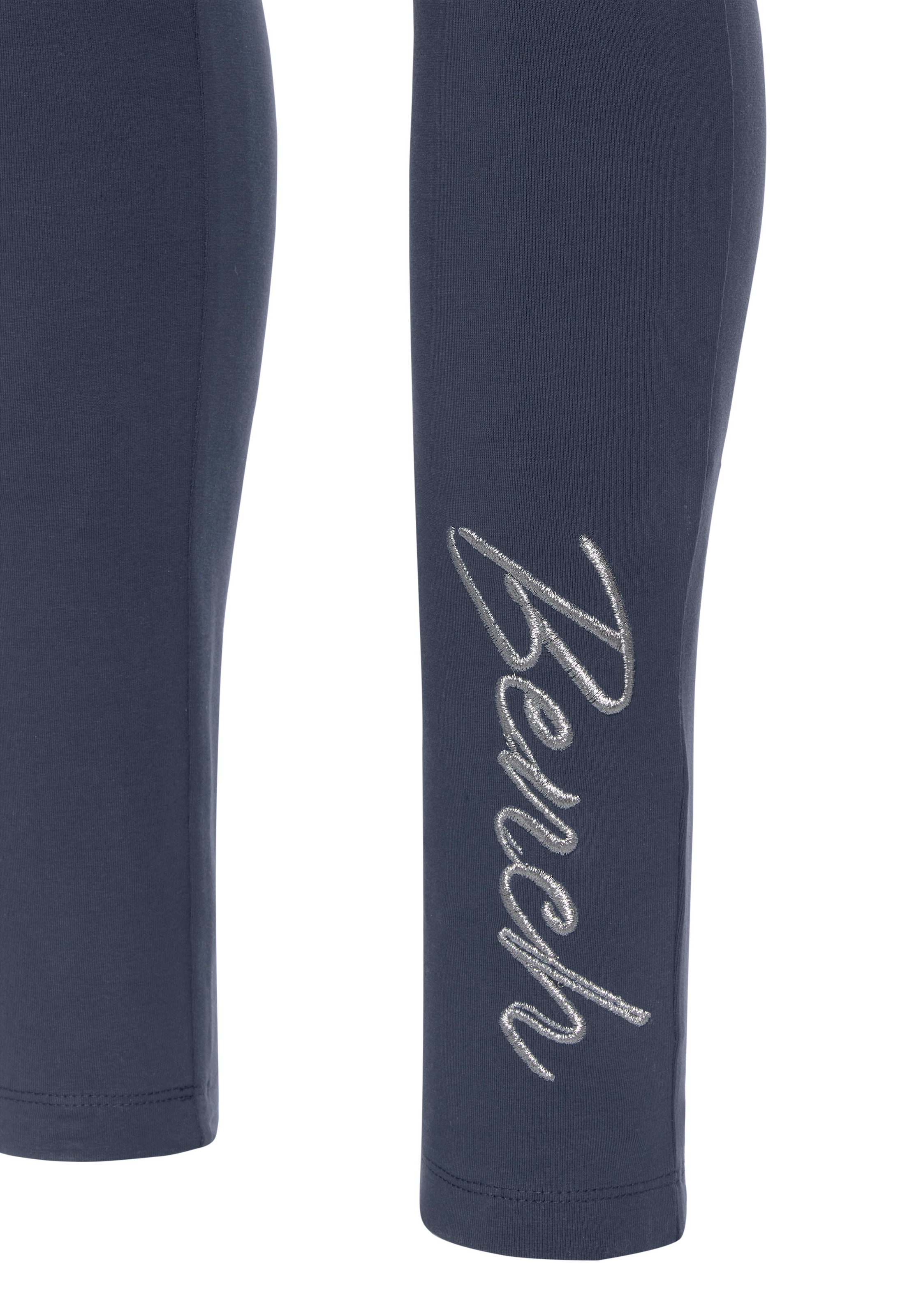 Bench. Loungewear Leggings, mit glitzernder Logostickerei auf dem Bein