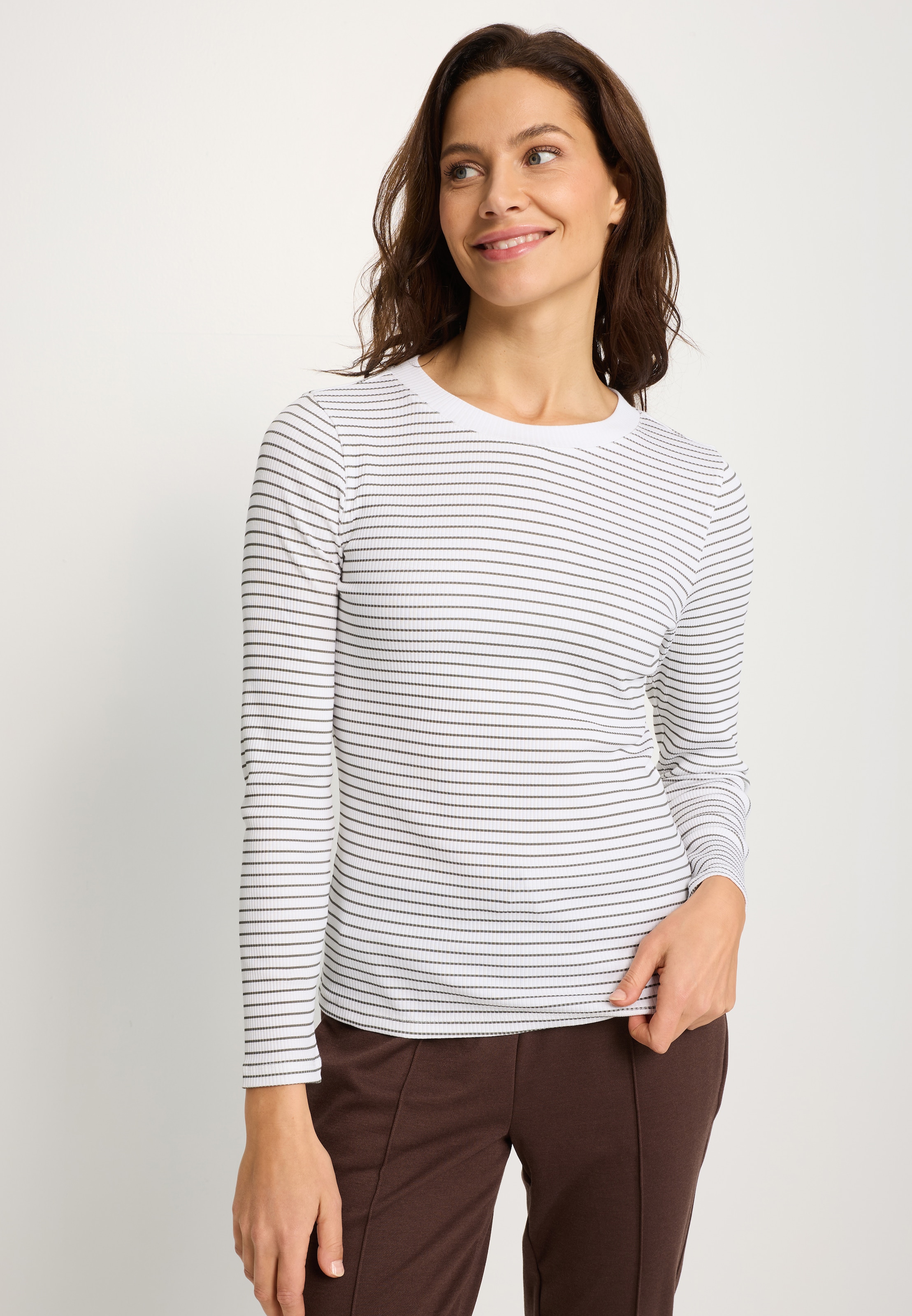 LASCANA Langarmshirt »aus weicher Rippware mit Streifenmuster« langärmeliges Streifenshirt, Rippshirt mit schmaler Passform, casual