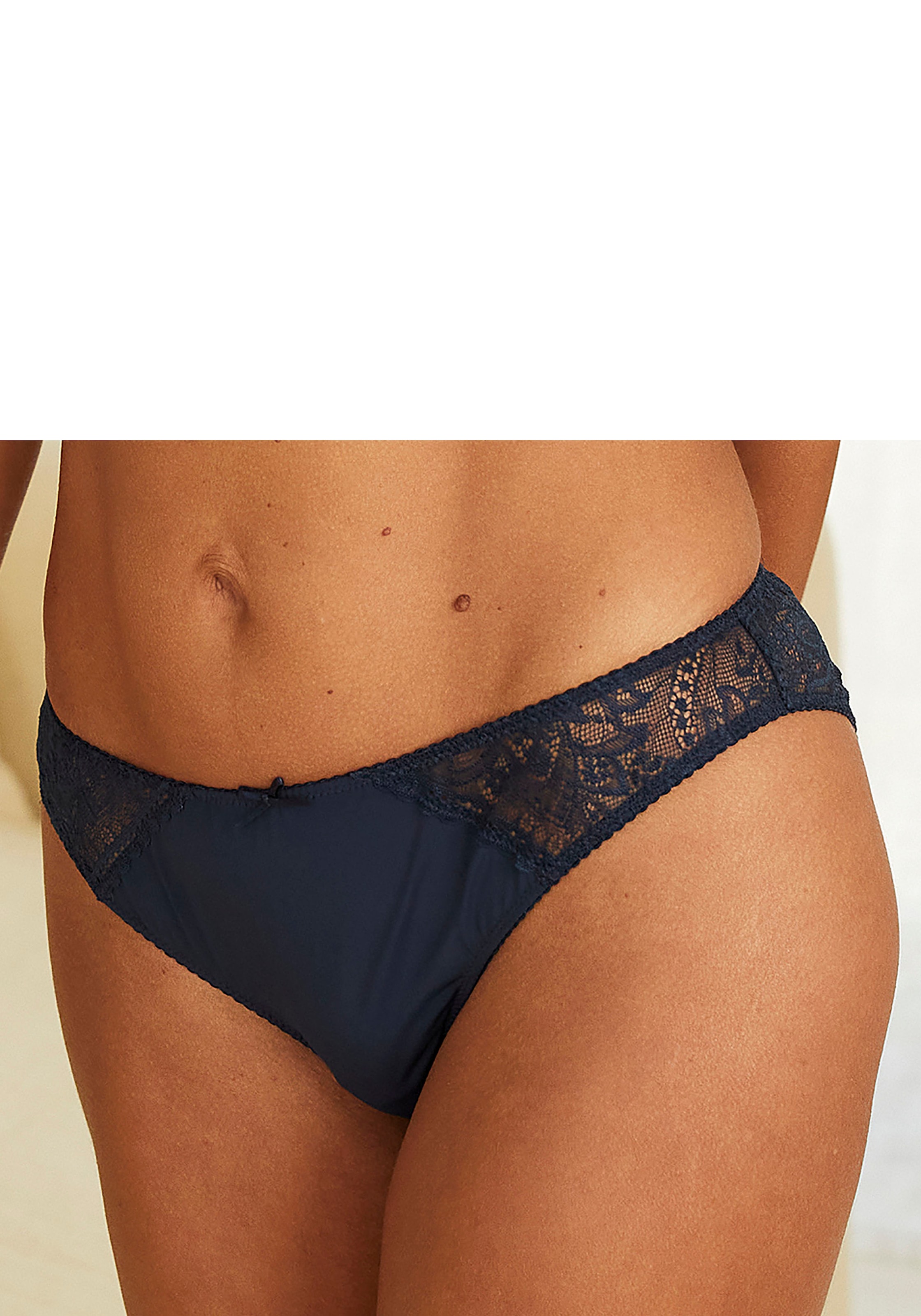 LASCANA Tanga »Luciana«, aus zarter Spitze