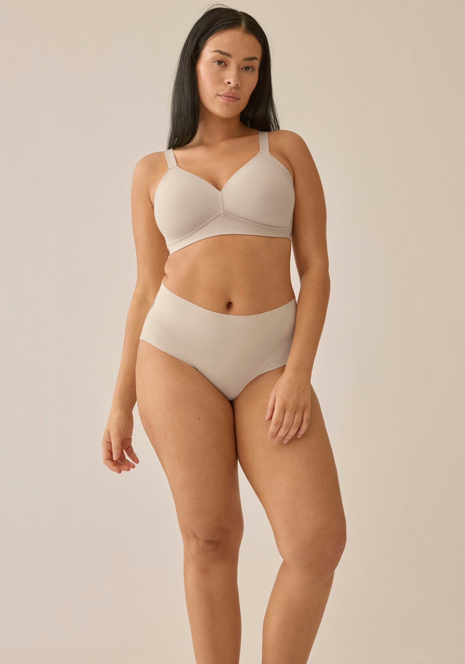 Naturana Soft-BH »Smoothing« flache nahtlose Abschlüsse, breites Unterbrustband, ohne Bügel