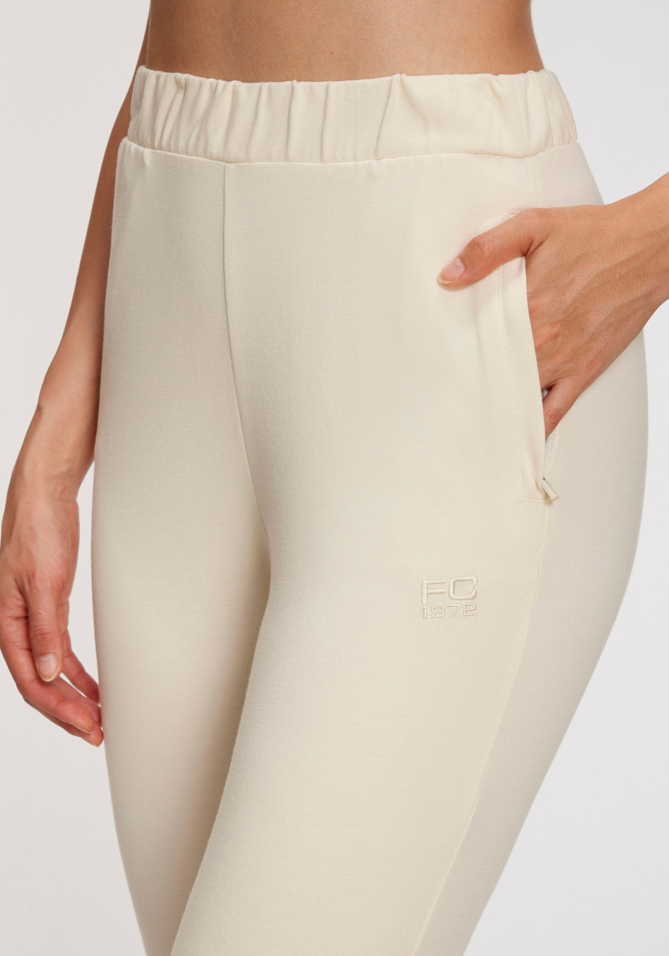 French Connection Loungepants  schmale sportive Form, weich fließend