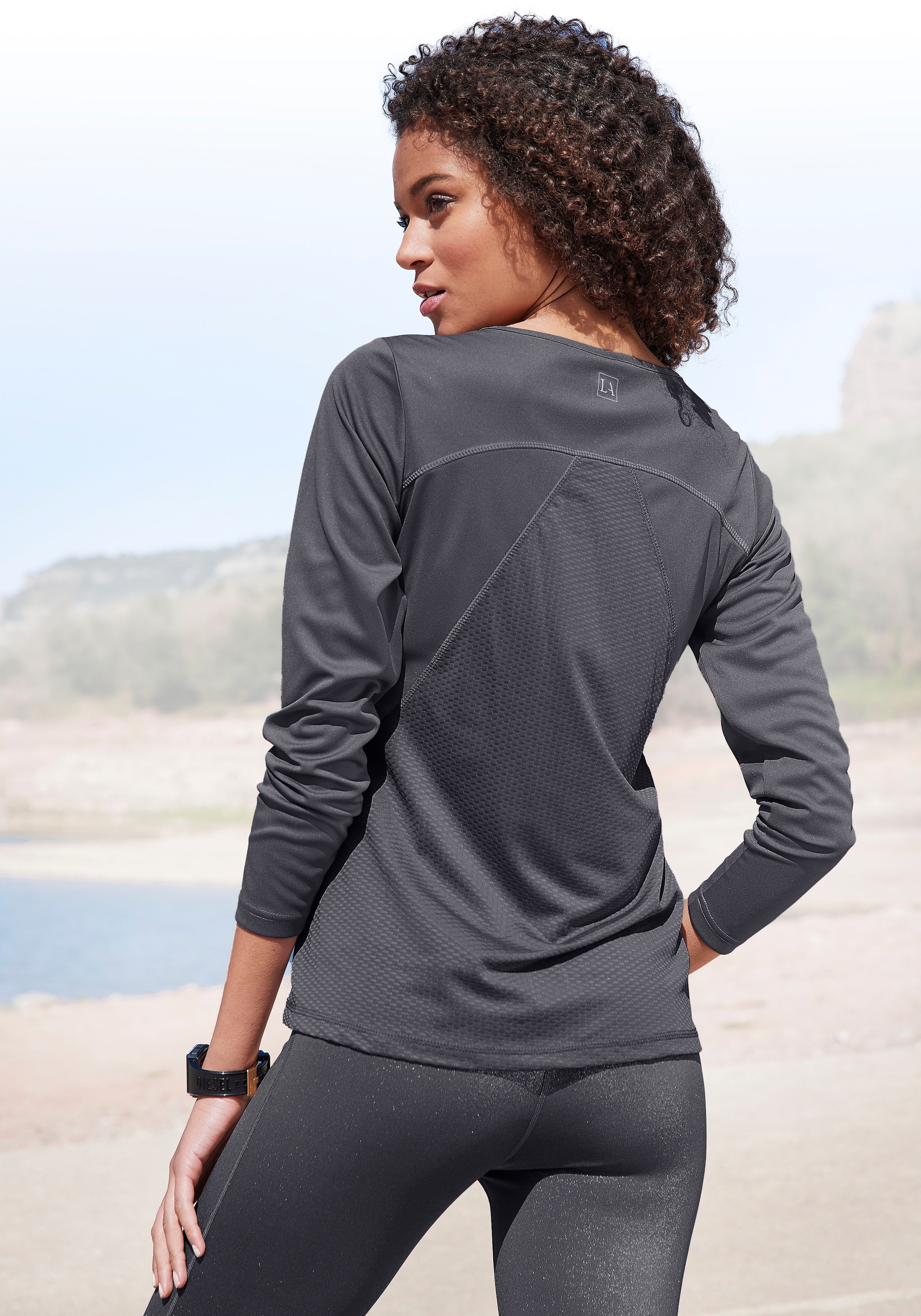 LASCANA ACTIVE Funktionsshirt, mit Mesh-Einsatz