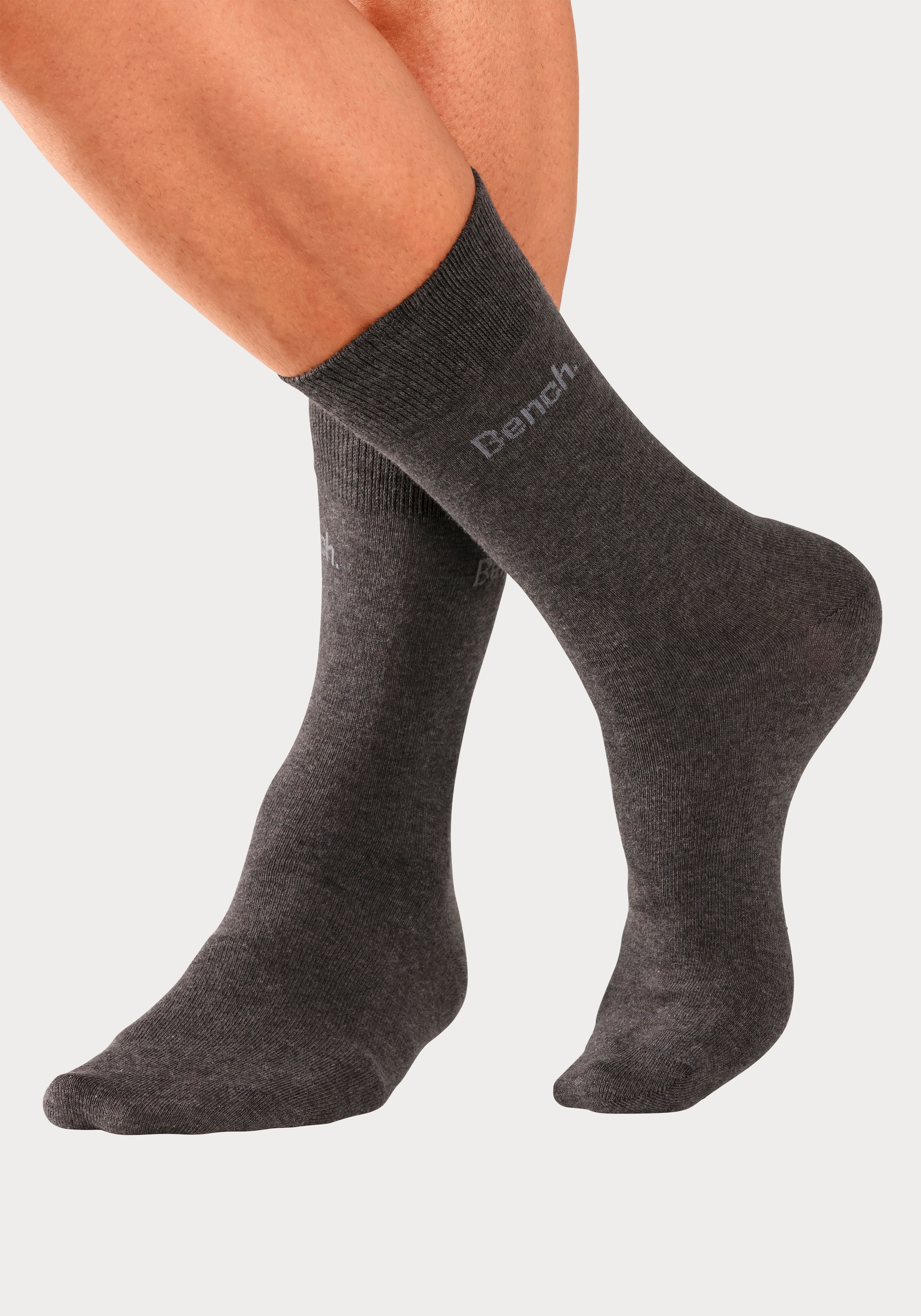 Bench. Basicsocken, (Packung, 4 Paar), in angenehm weicher Markenqualität