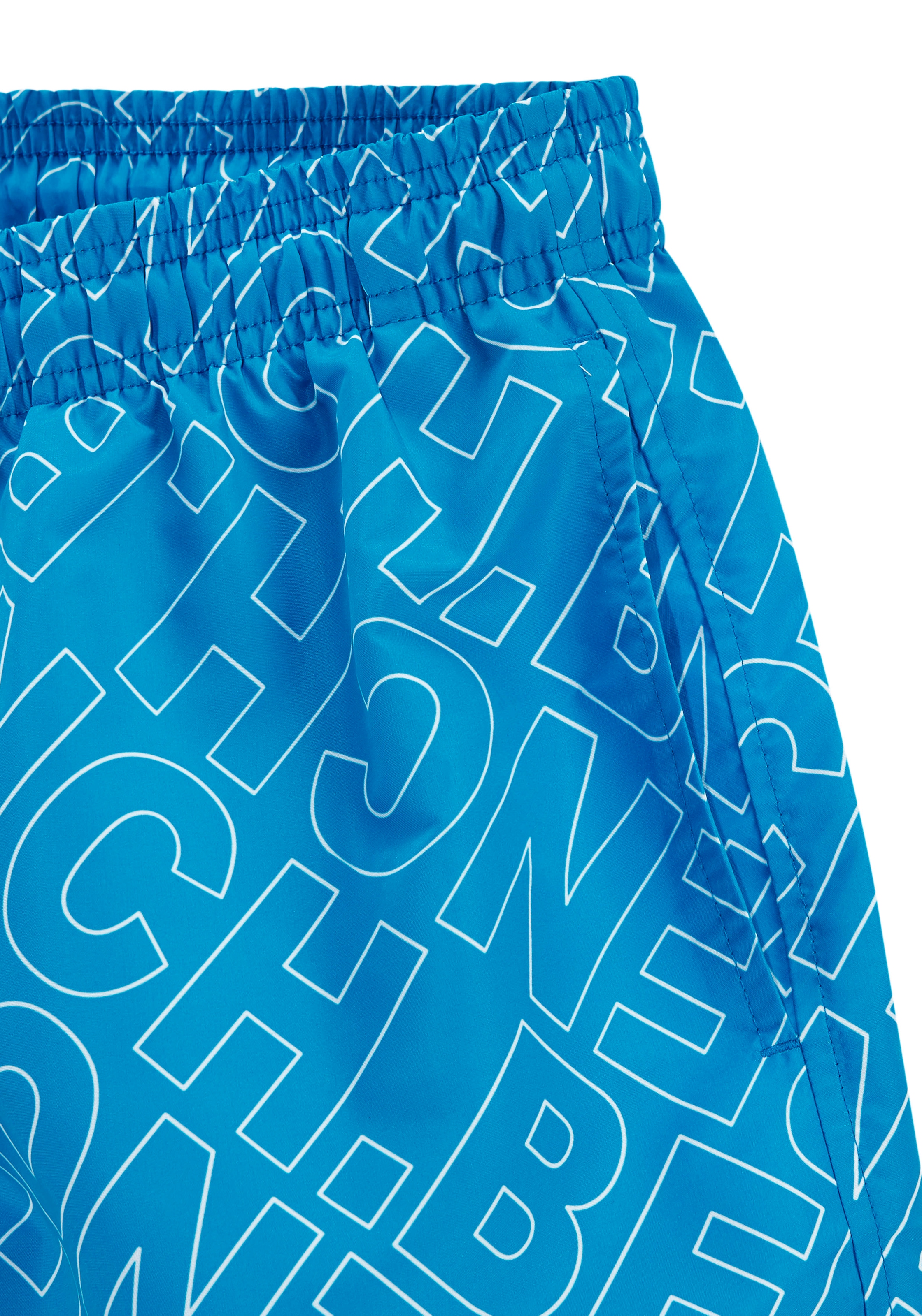 Bench. Badehose mit modernem Logoschriftzug