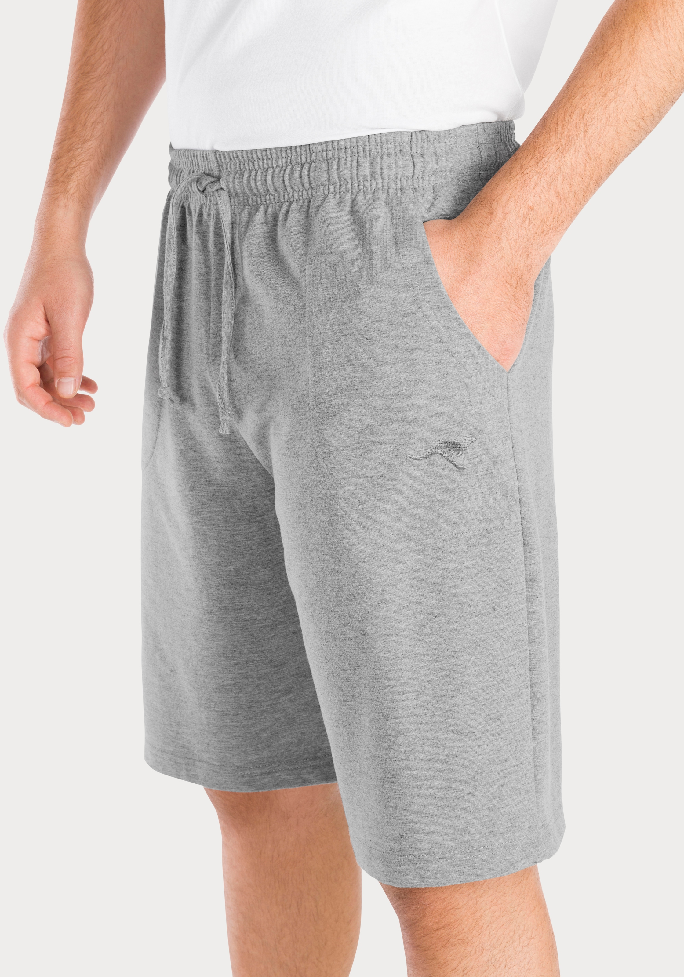 KangaROOS Sweatshorts »kurze Jogginghose«, aus weicher Sweatware mit Kordel