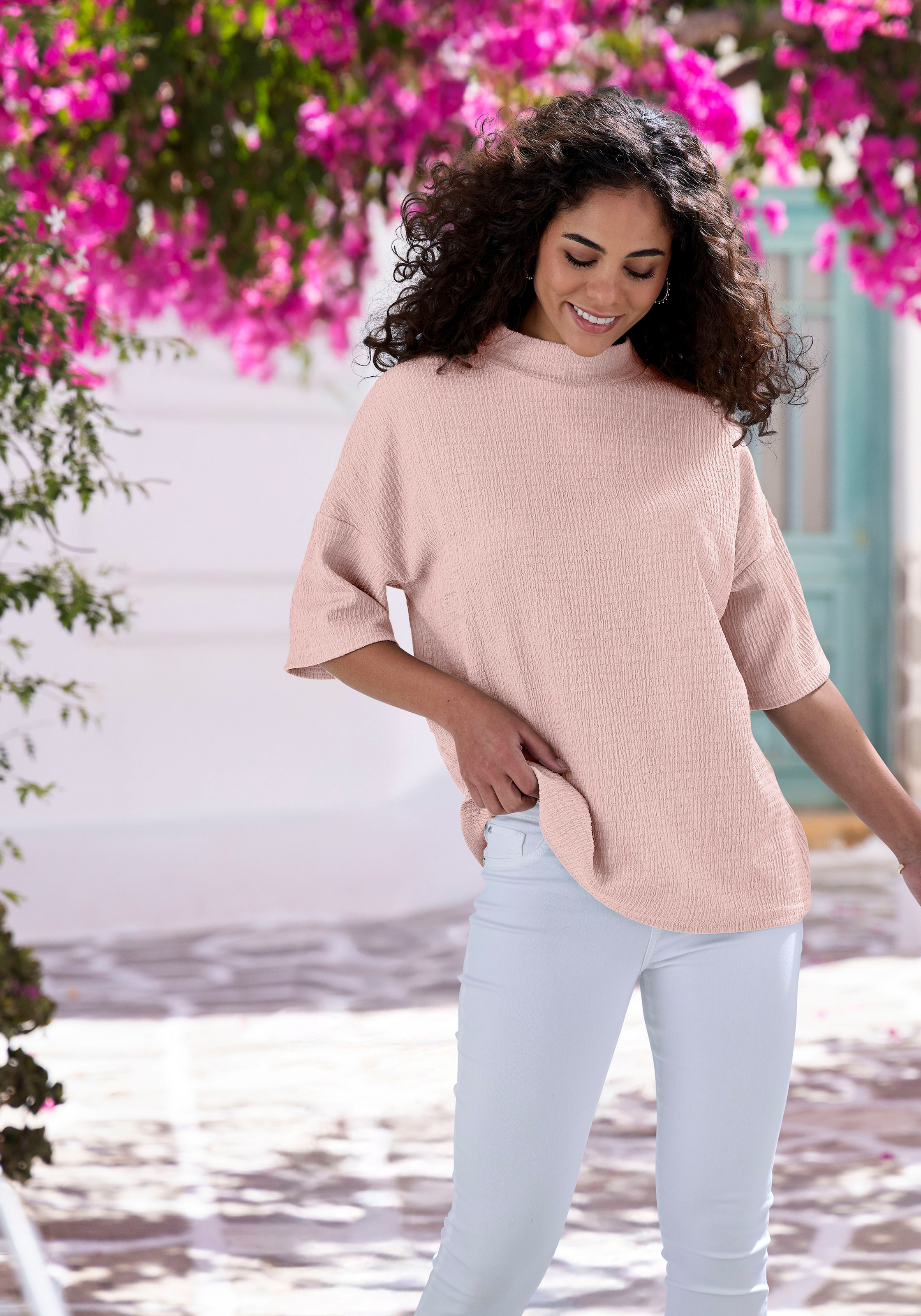 LASCANA Kurzarmshirt »mit Stehkragen«, aus bügelfreier Crêpe-Qualität