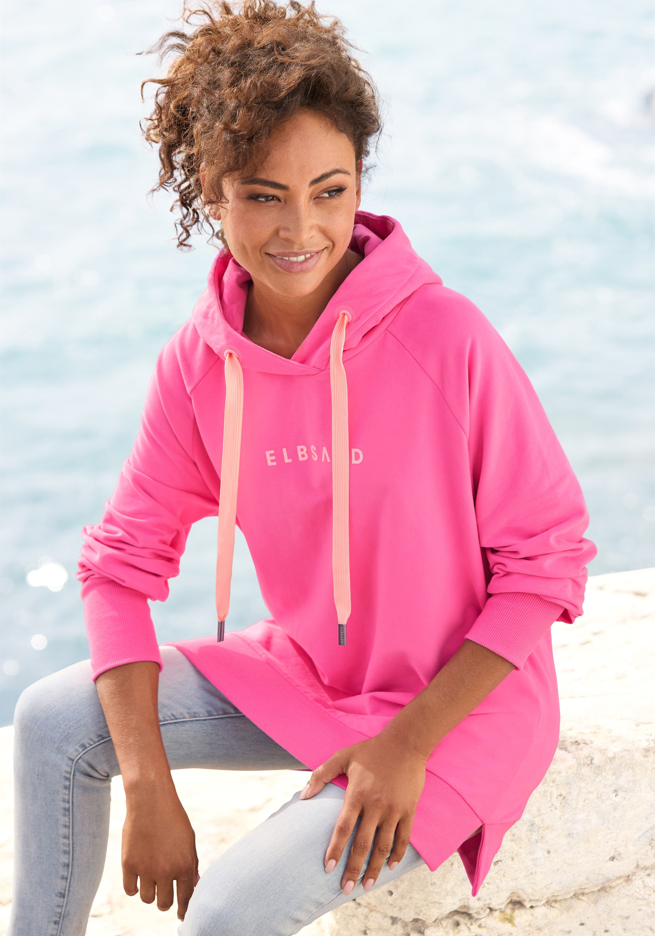 Elbsand Kapuzensweatshirt »Svana«, mit Logoprint, bequemer Hoodie, seitliche Schlitze

