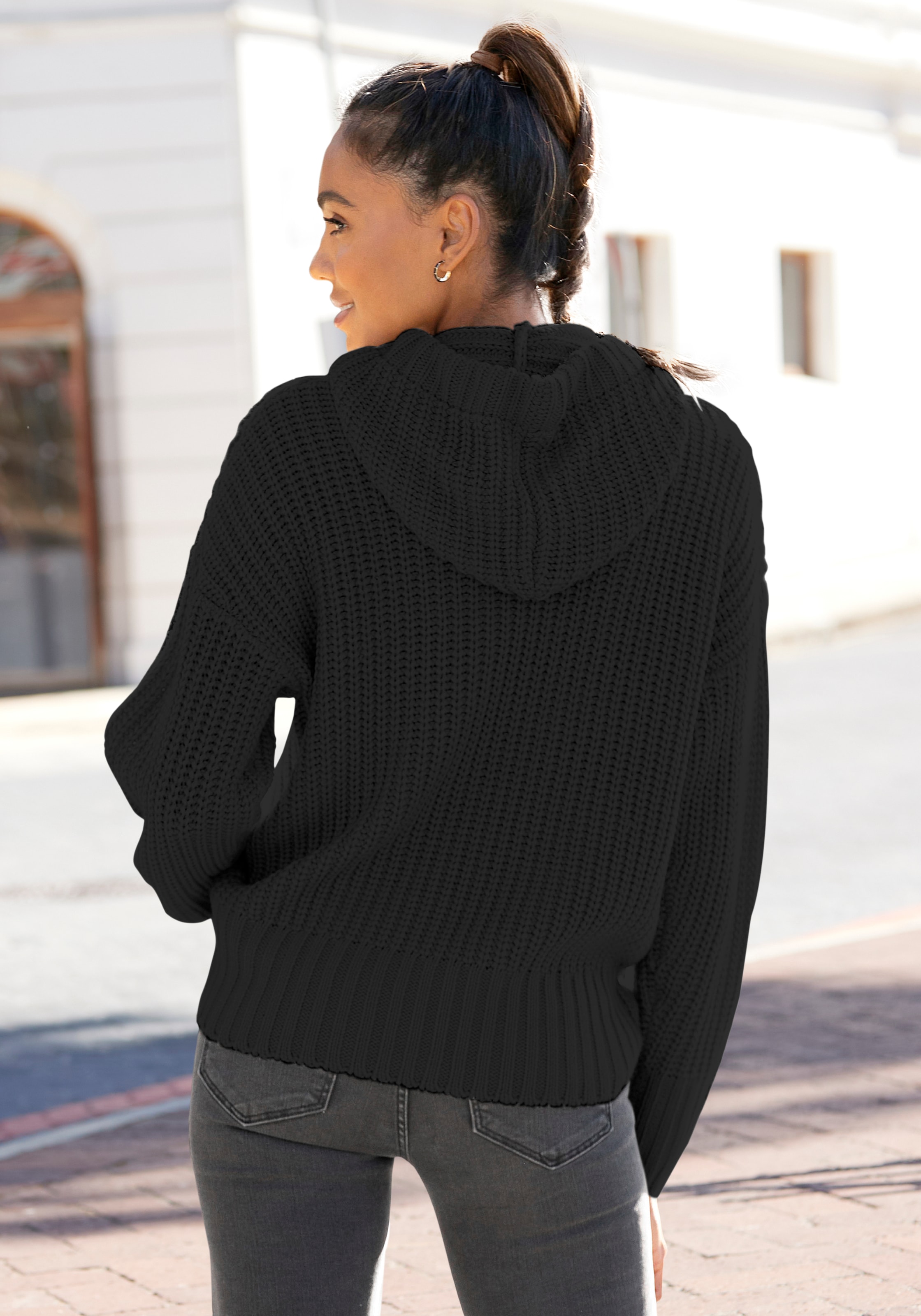 LASCANA Kapuzenpullover, aus weichem Grobstrick, weicher Strickpullover mit Kapuze