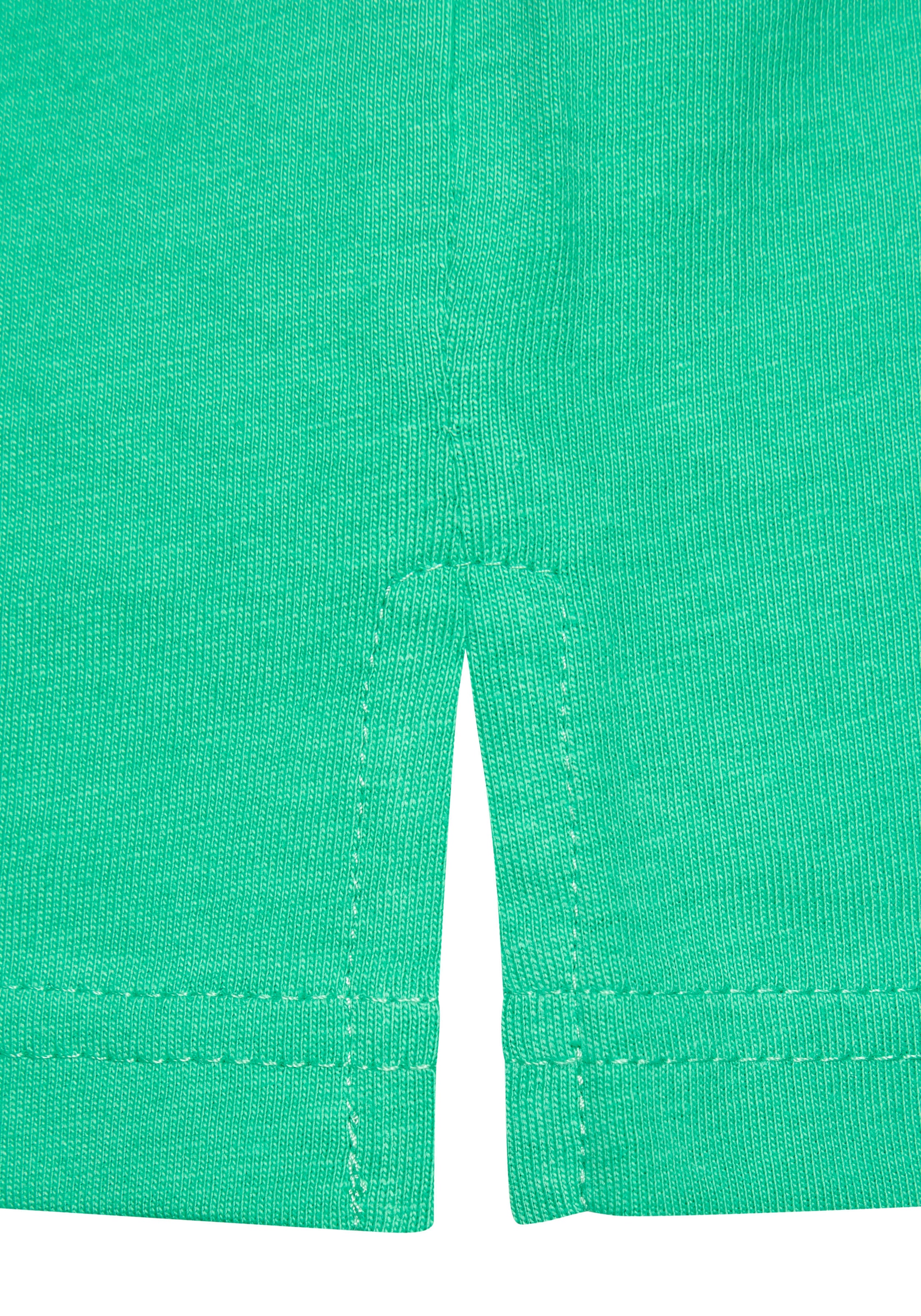 Beachtime T-Shirt »mit modischem Schlitz am Saum«, aus hochwertiger Baumwoll-Qualität
