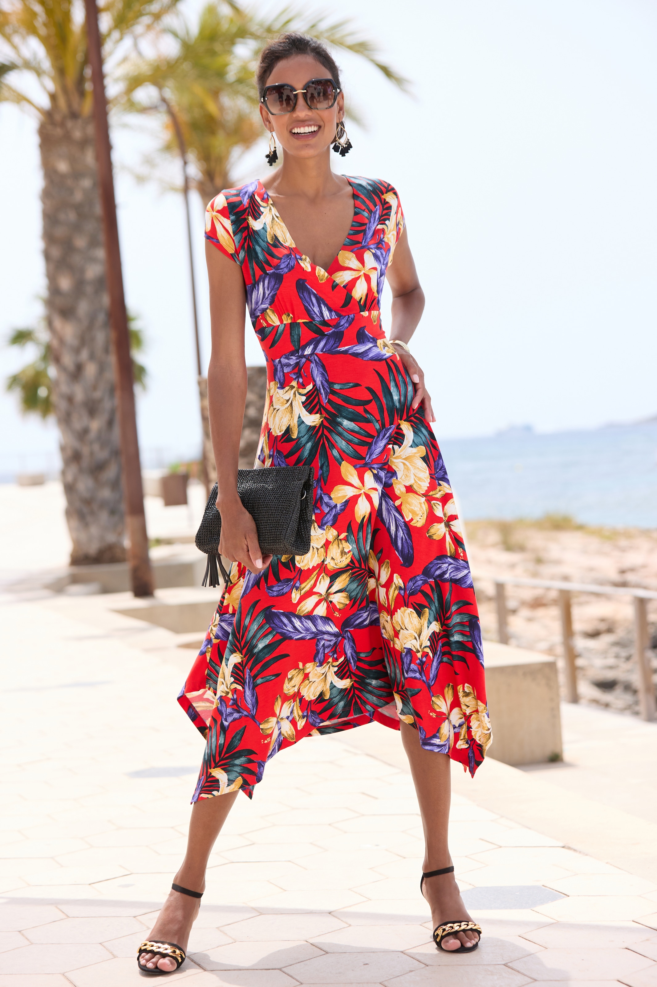 LASCANA Sommerkleid, mit Zipfelsaum und Schleife in der Taille, Jerseykleid, Strandkleid