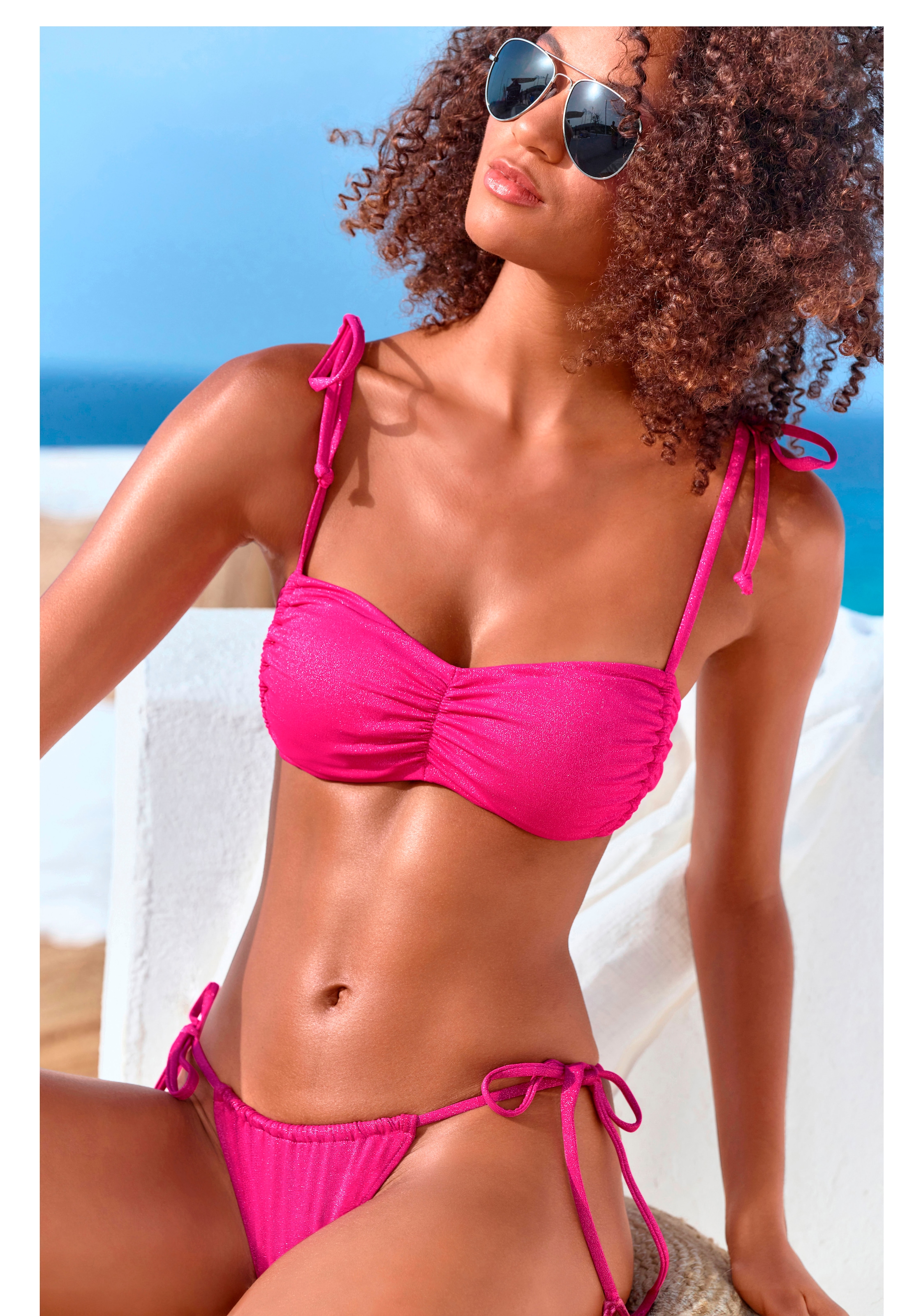 LASCANA Bikini-Hose »Glitter«, in knapper Form, regulierbar