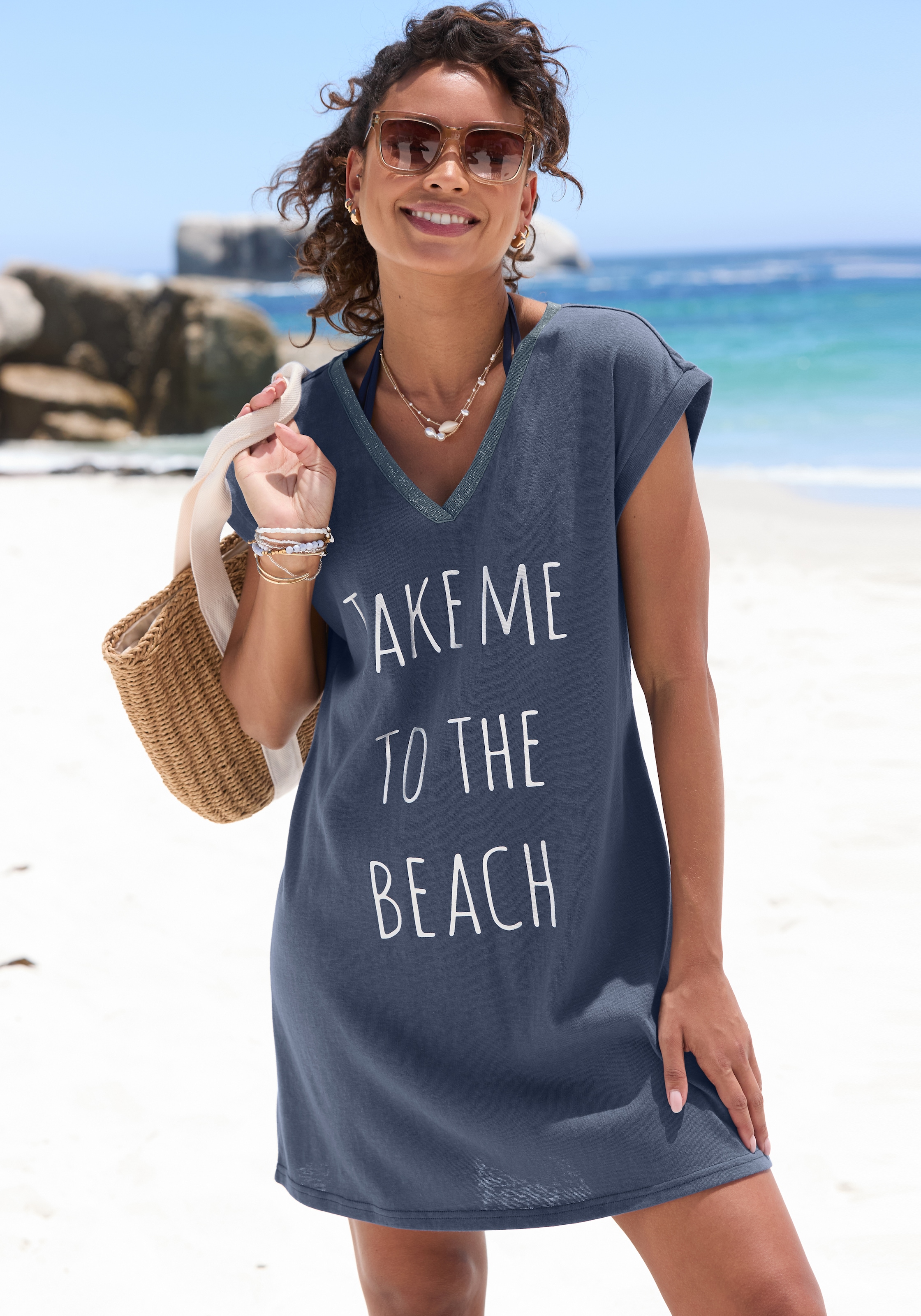 Beachtime by Lascana Longshirt »mit glänzendem Foliendruck vorne, kurzes T-Shirt-Kleid« lockeres Jerseykleid, luftiges Sommerkleid, kurzes Strandkleid