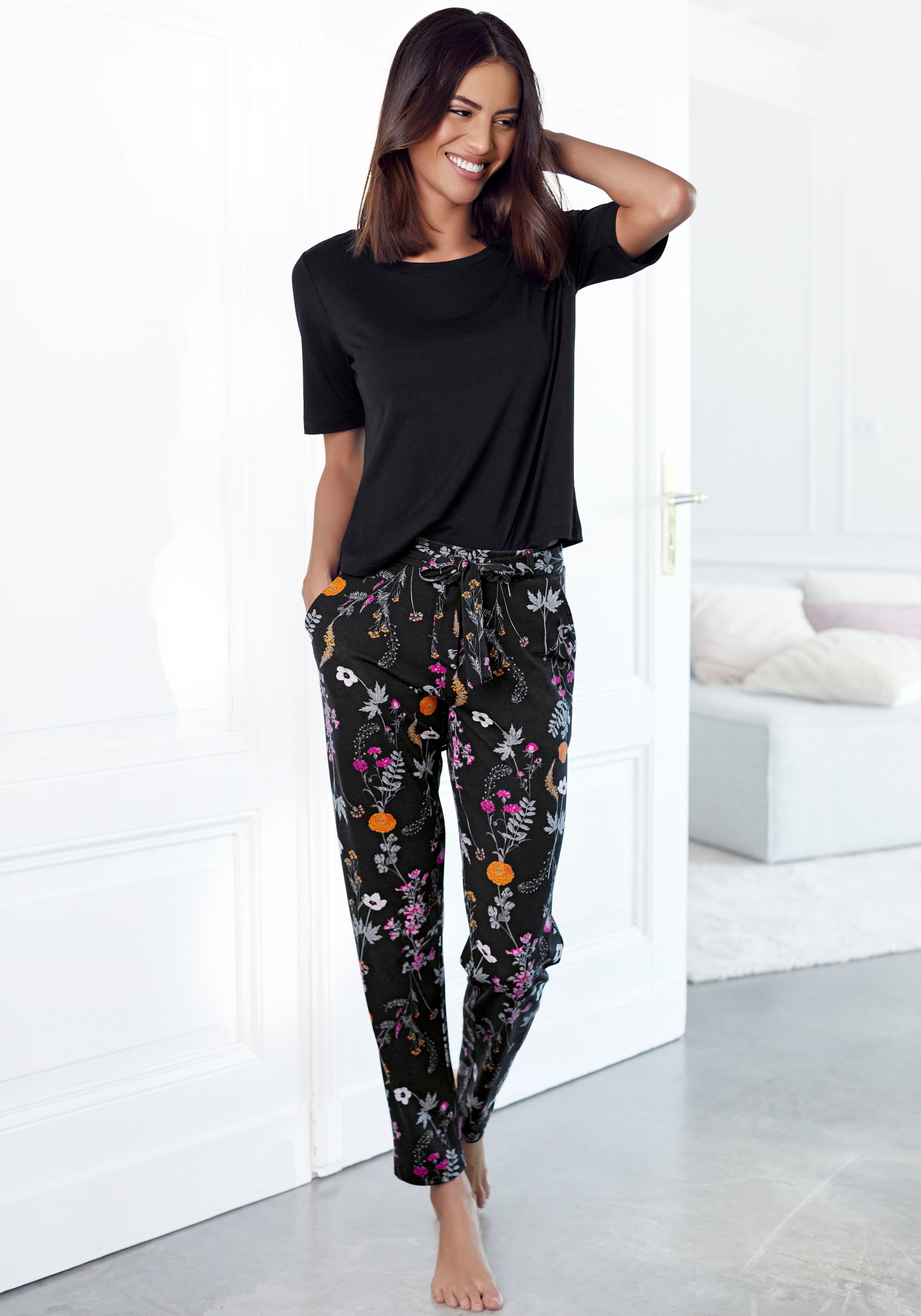 LASCANA Pyjama, (2 tlg., 1 kaufen | LASCANA online Muster Wildblumen mit Unterwäsche & Stück), Bademode, Lingerie »