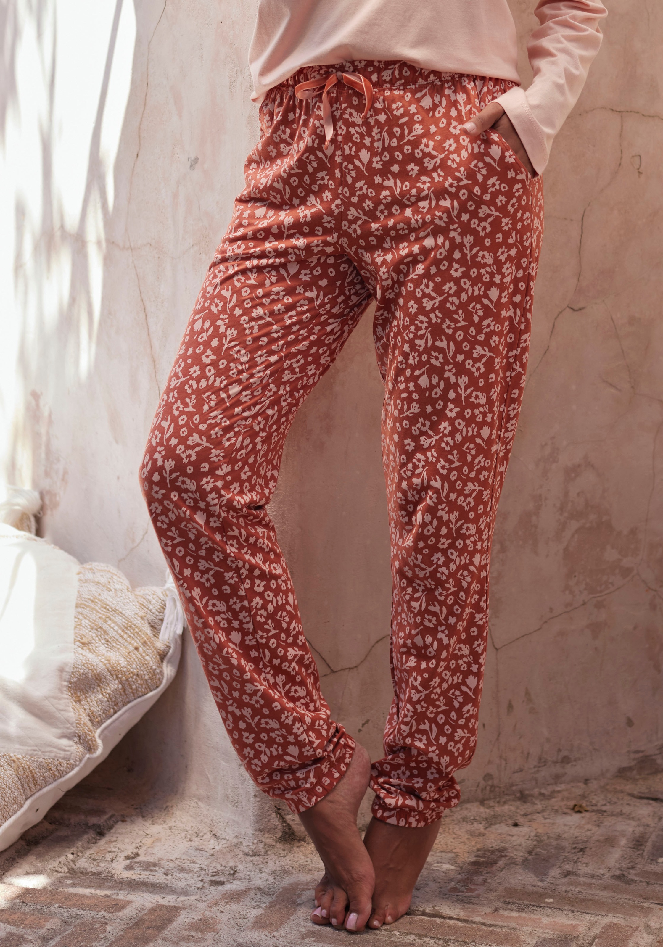 Vivance Dreams Pyjamahose, mit Samtband am elastischen Tunnelzugbund