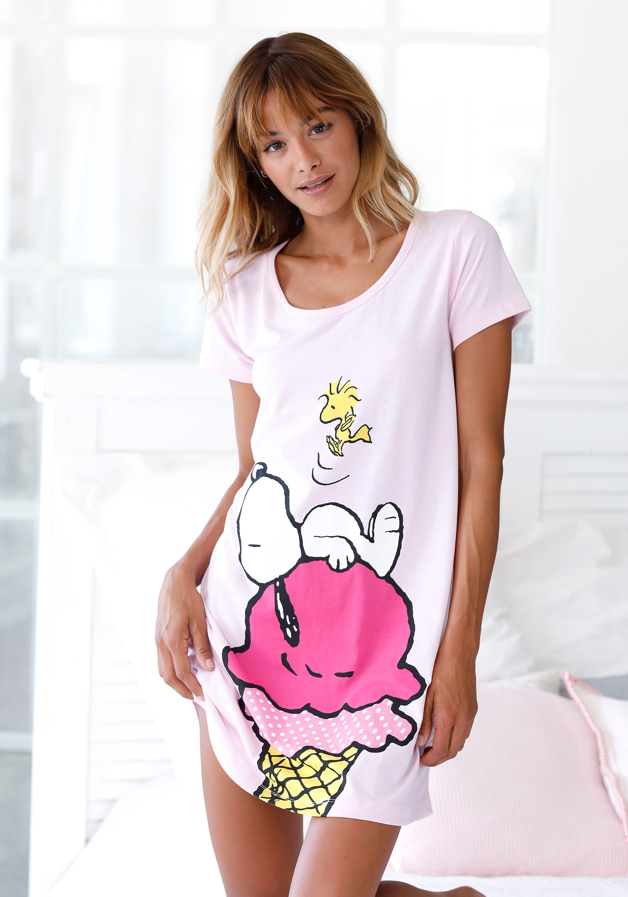 Peanuts Sleepshirt, mit großem Snoopy-Motiv