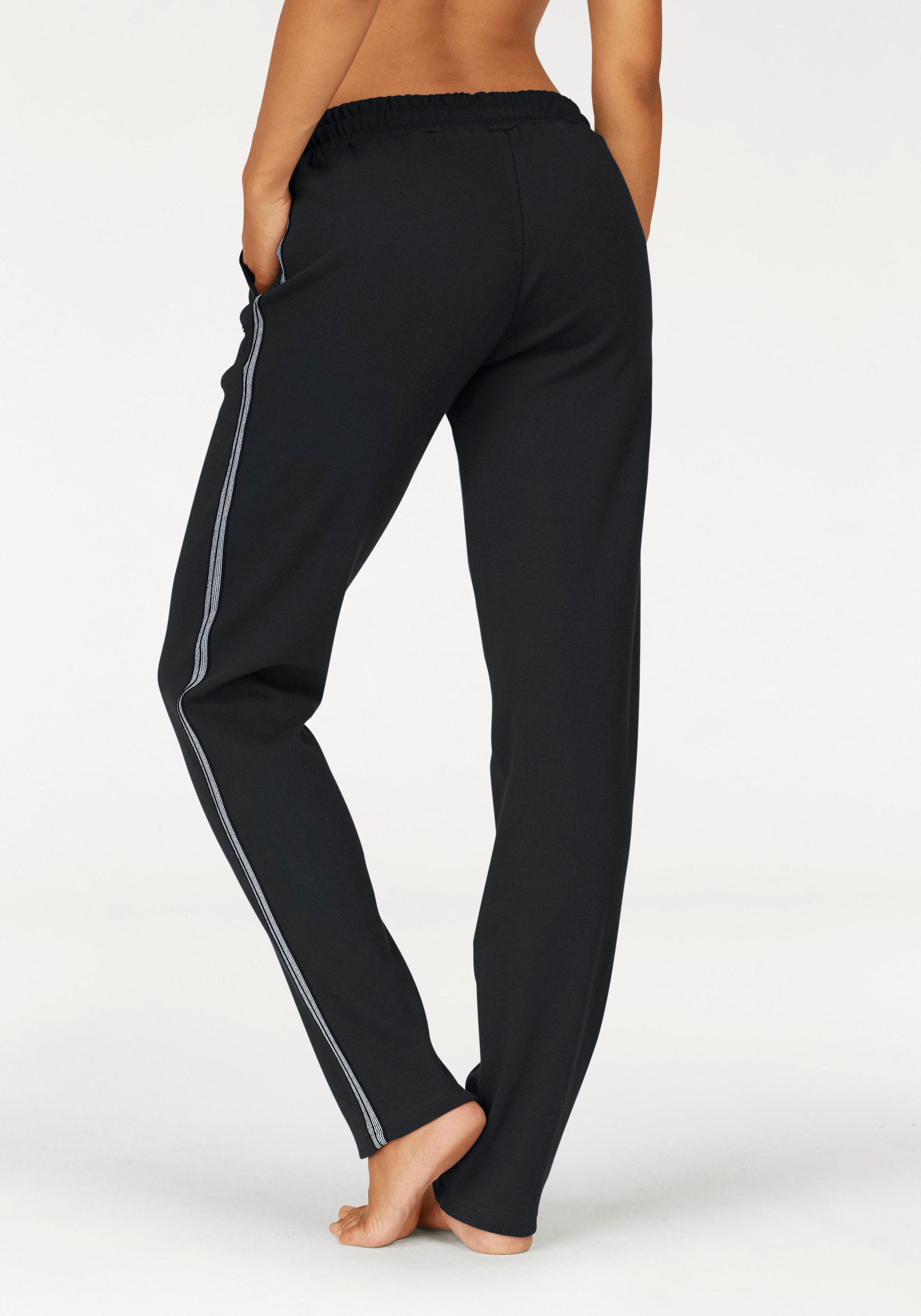 Bench. Loungewear Homewearhose, mit Metallic-Streifen, Loungewear,  Loungeanzug » LASCANA | Bademode, Unterwäsche & Lingerie online kaufen | Gerade Hosen