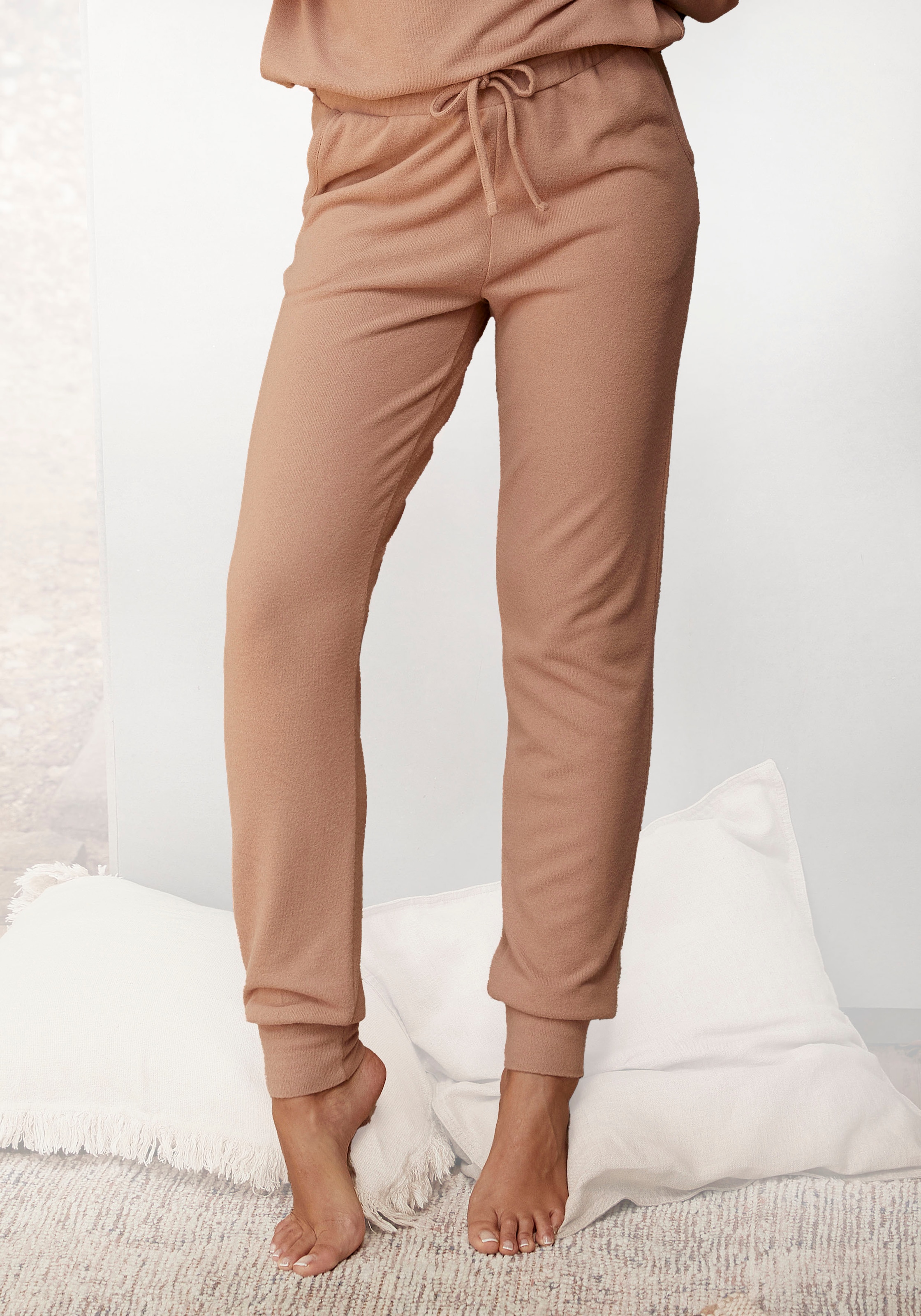 LASCANA Loungehose »-Relaxhose«, mit seitlichen Taschen