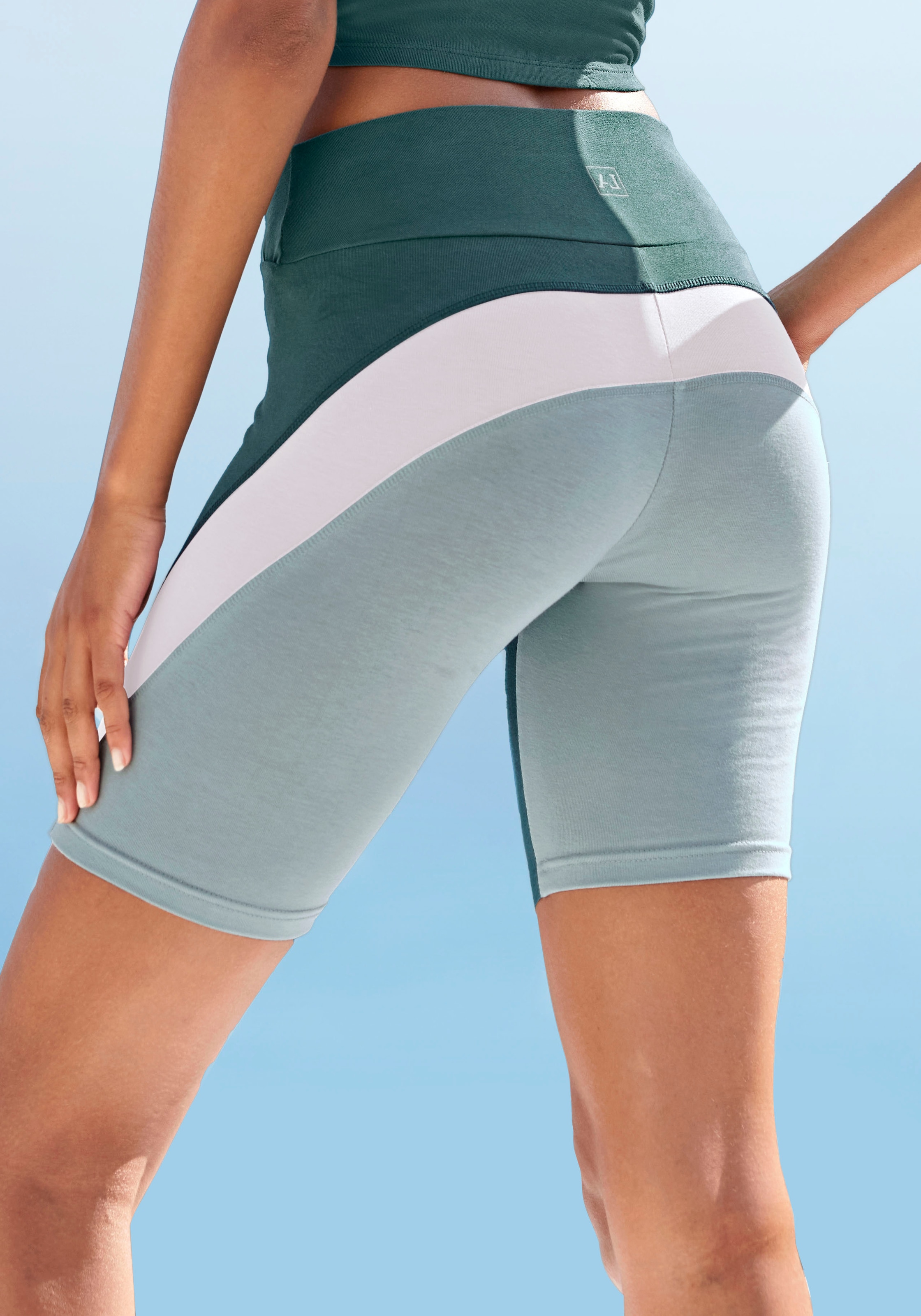 LASCANA ACTIVE Radlerhose »-Sporthose«, mit breitem V-Bündchen