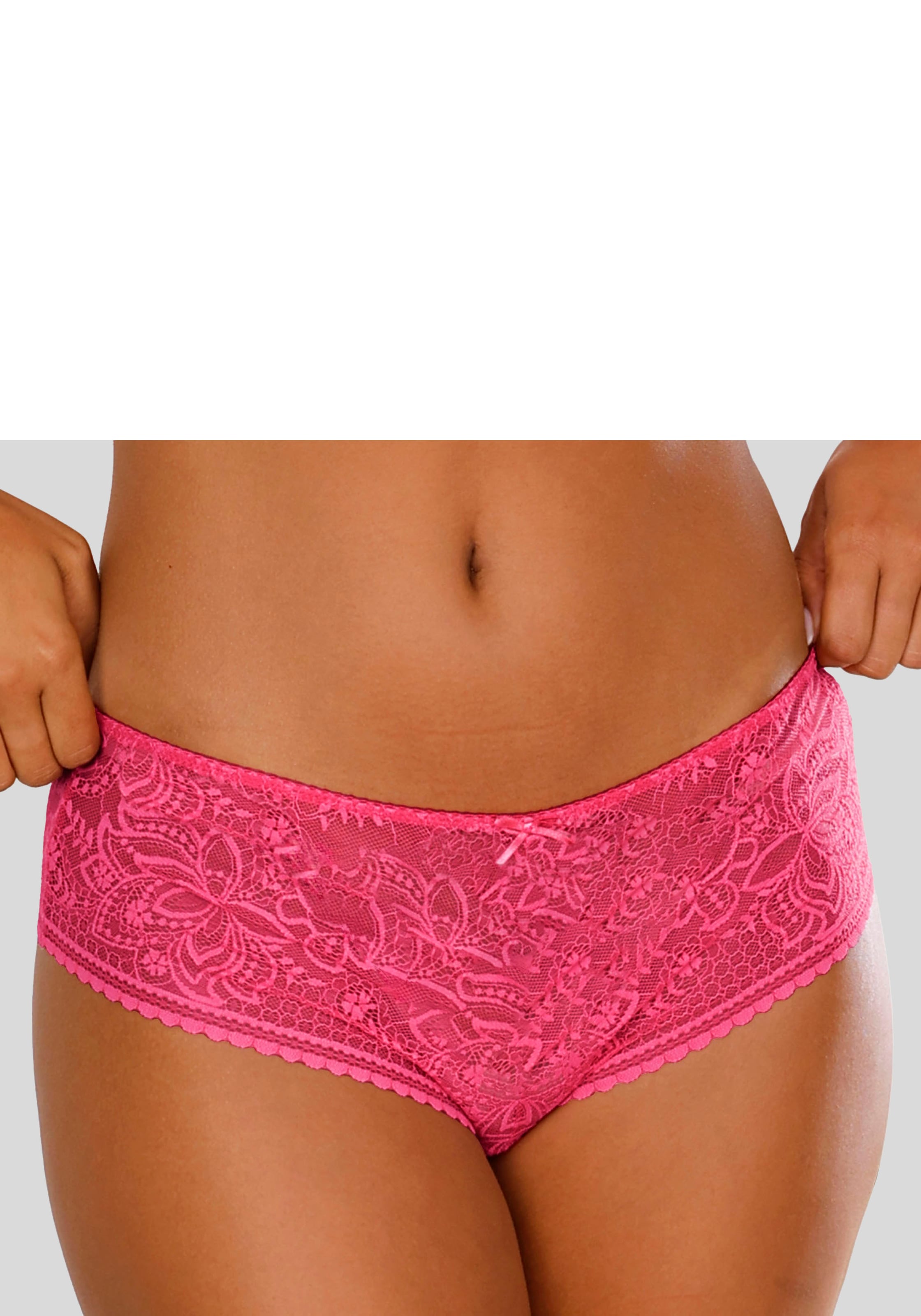 LASCANA Panty »Luciana«, aus feiner, dezent transparenter Spitze in blumiger Optik