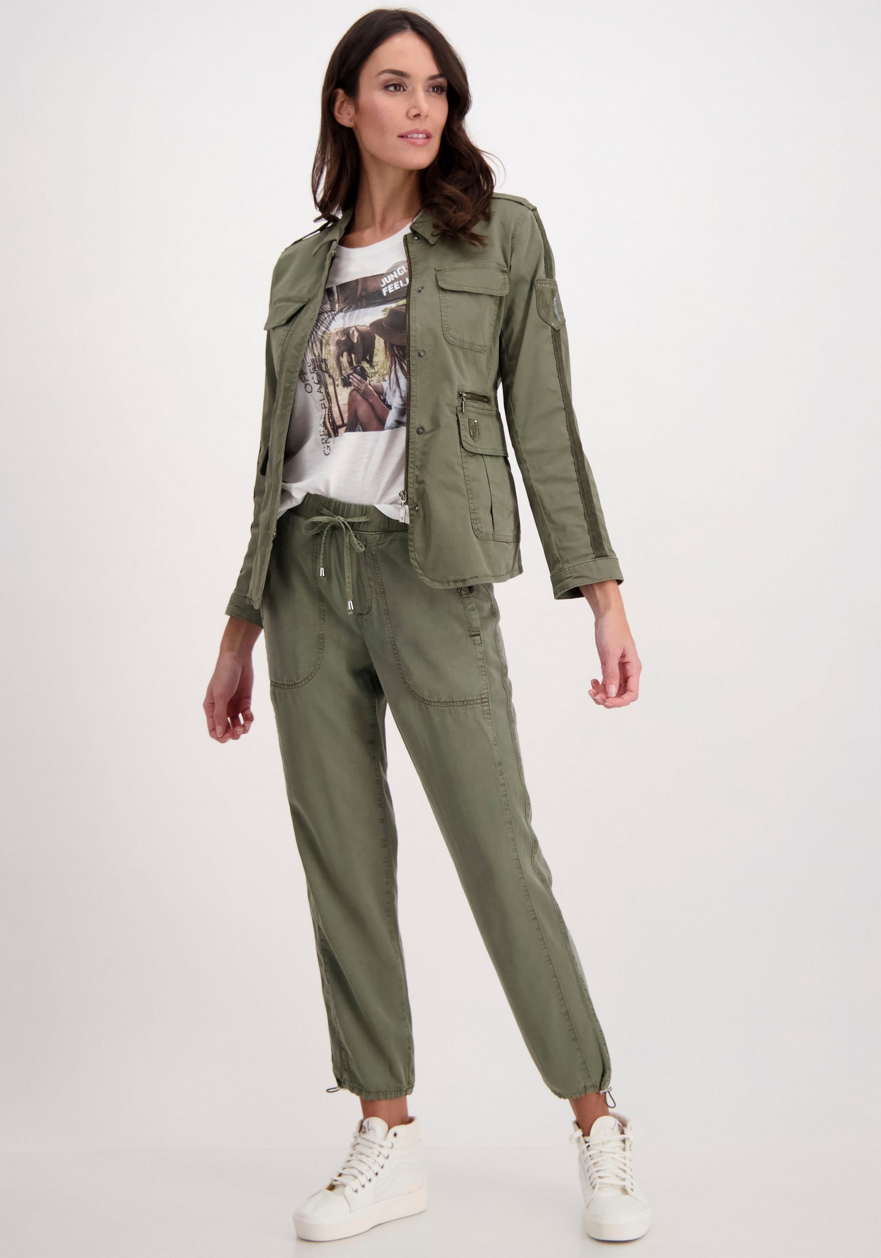 kaufen Kurzarmshirt mit online | » LASCANA Baumwolle & Buffalo T-Shirt, aus Unterwäsche Frontdruck, Lingerie Bademode, modischem