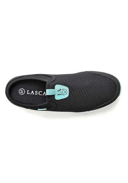 LASCANA Slip-On Sneaker, Sabot aus leichtem Mesh-Material